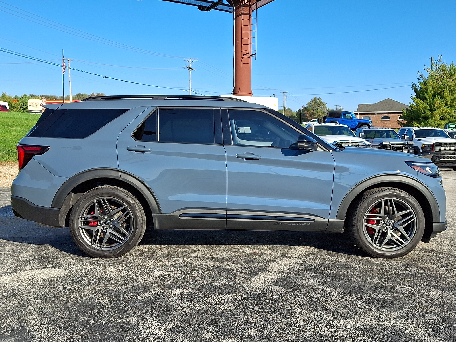 Used 2025 Ford Explorer SUV