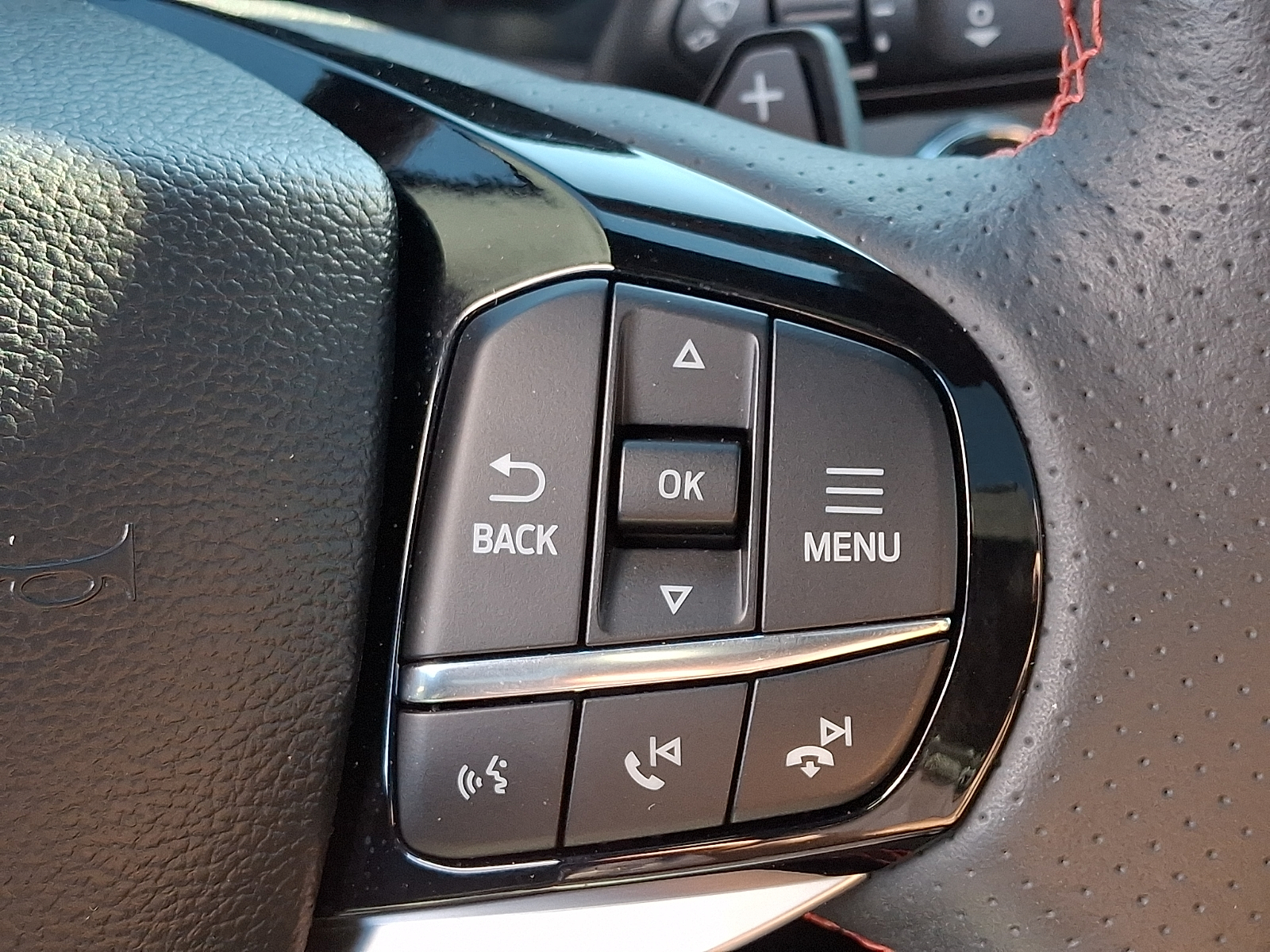Used 2025 Ford Explorer SUV