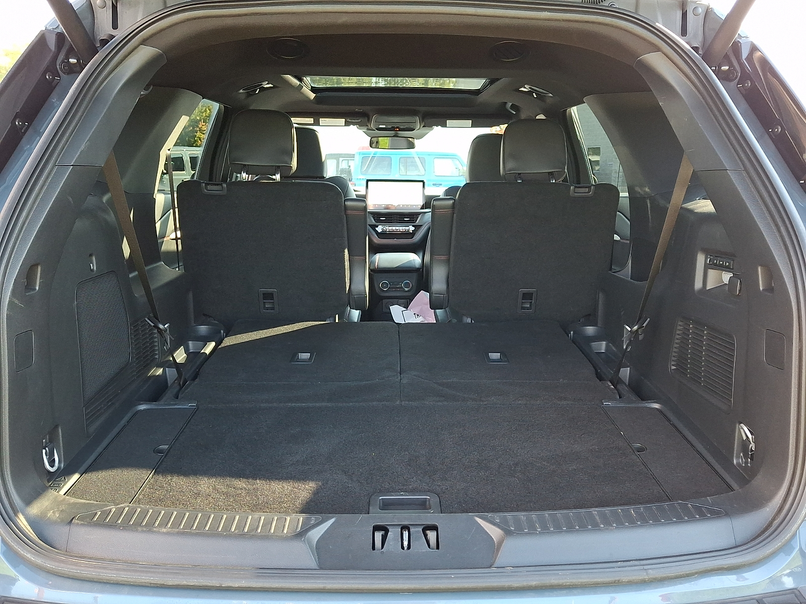 Used 2025 Ford Explorer SUV