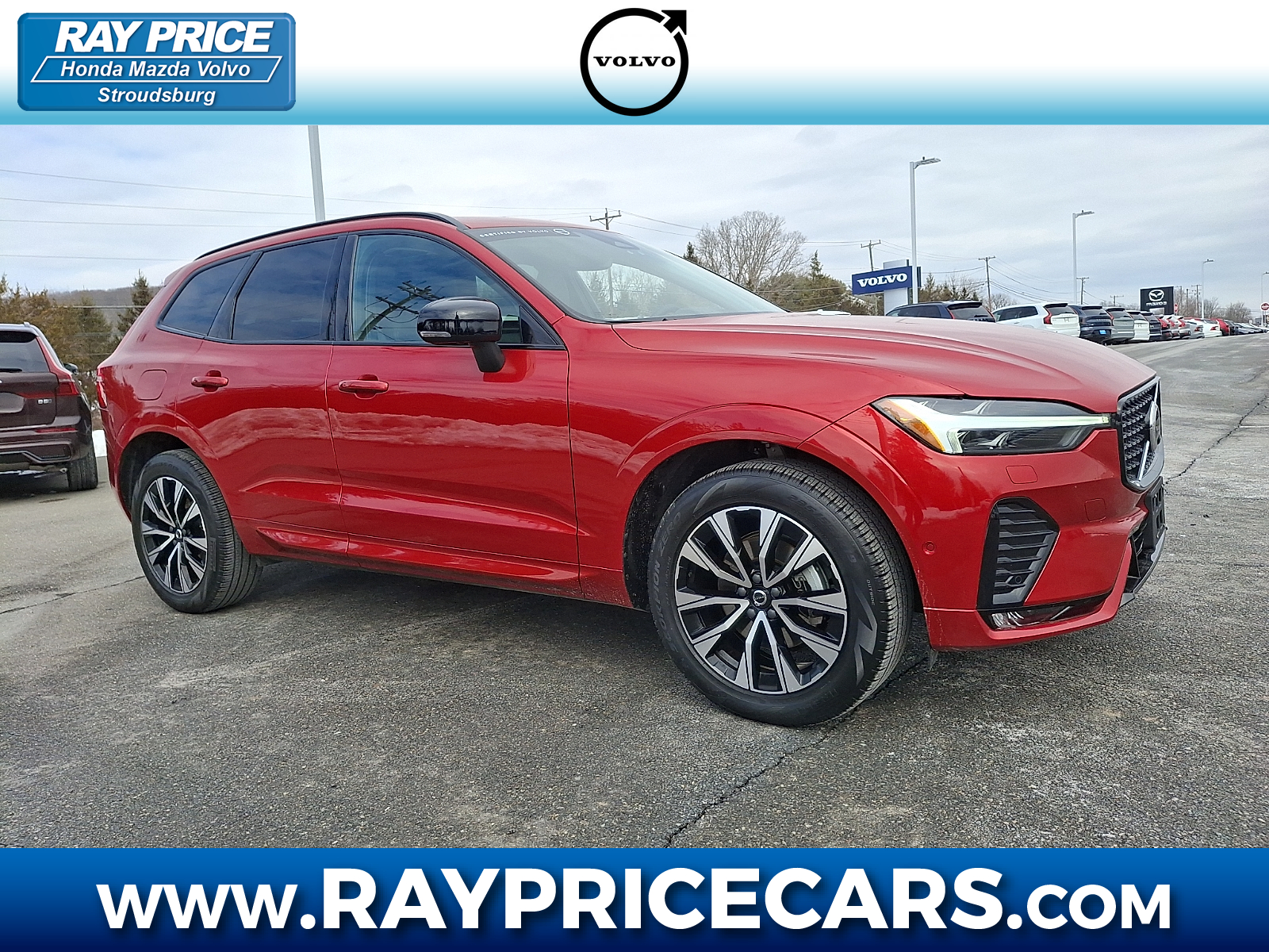 2023 Volvo XC60 B5 Plus Dark Theme AWD