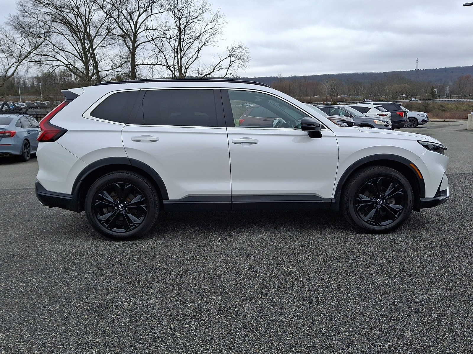 View vehicle photo 7