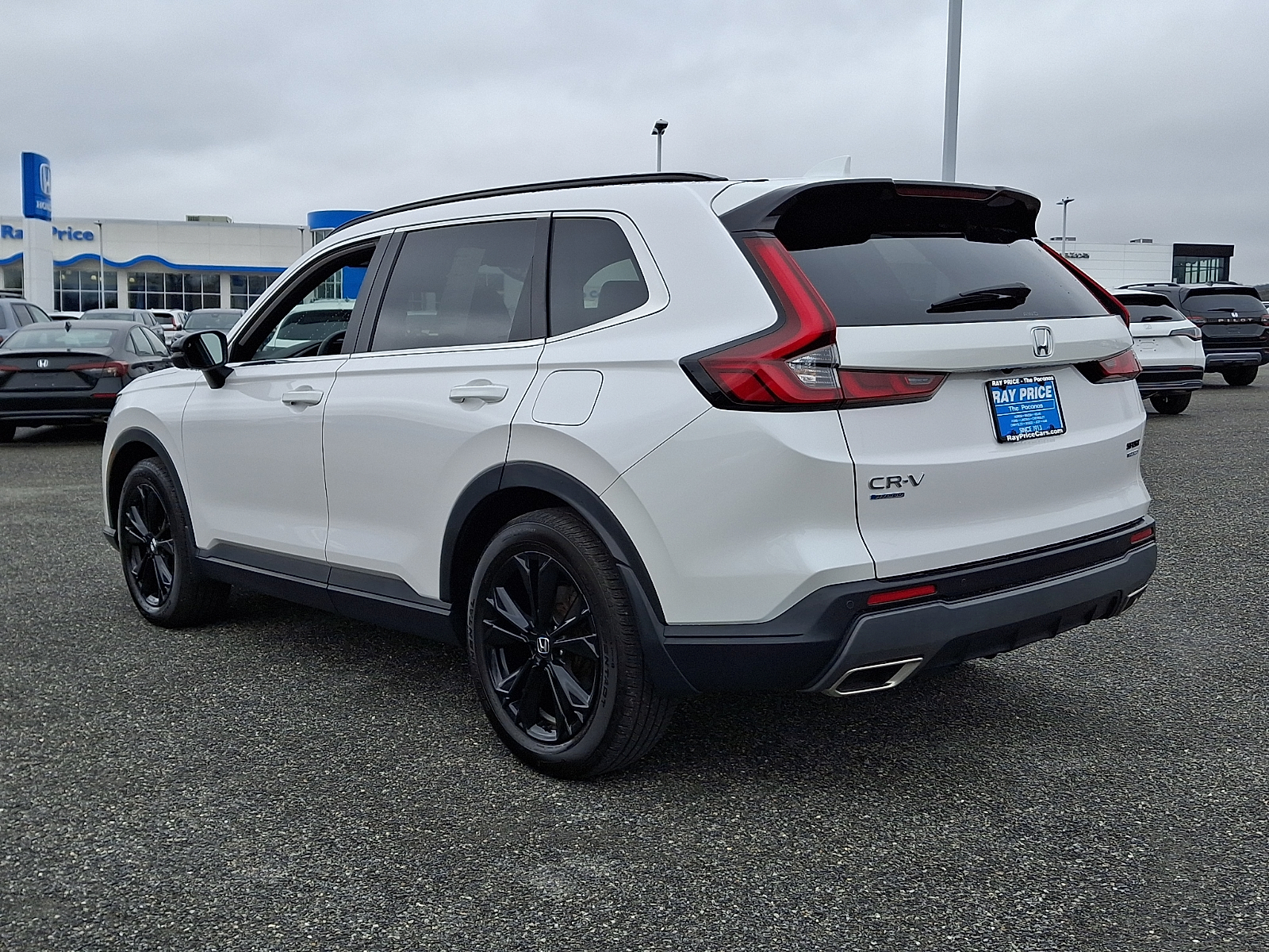 View vehicle photo 4