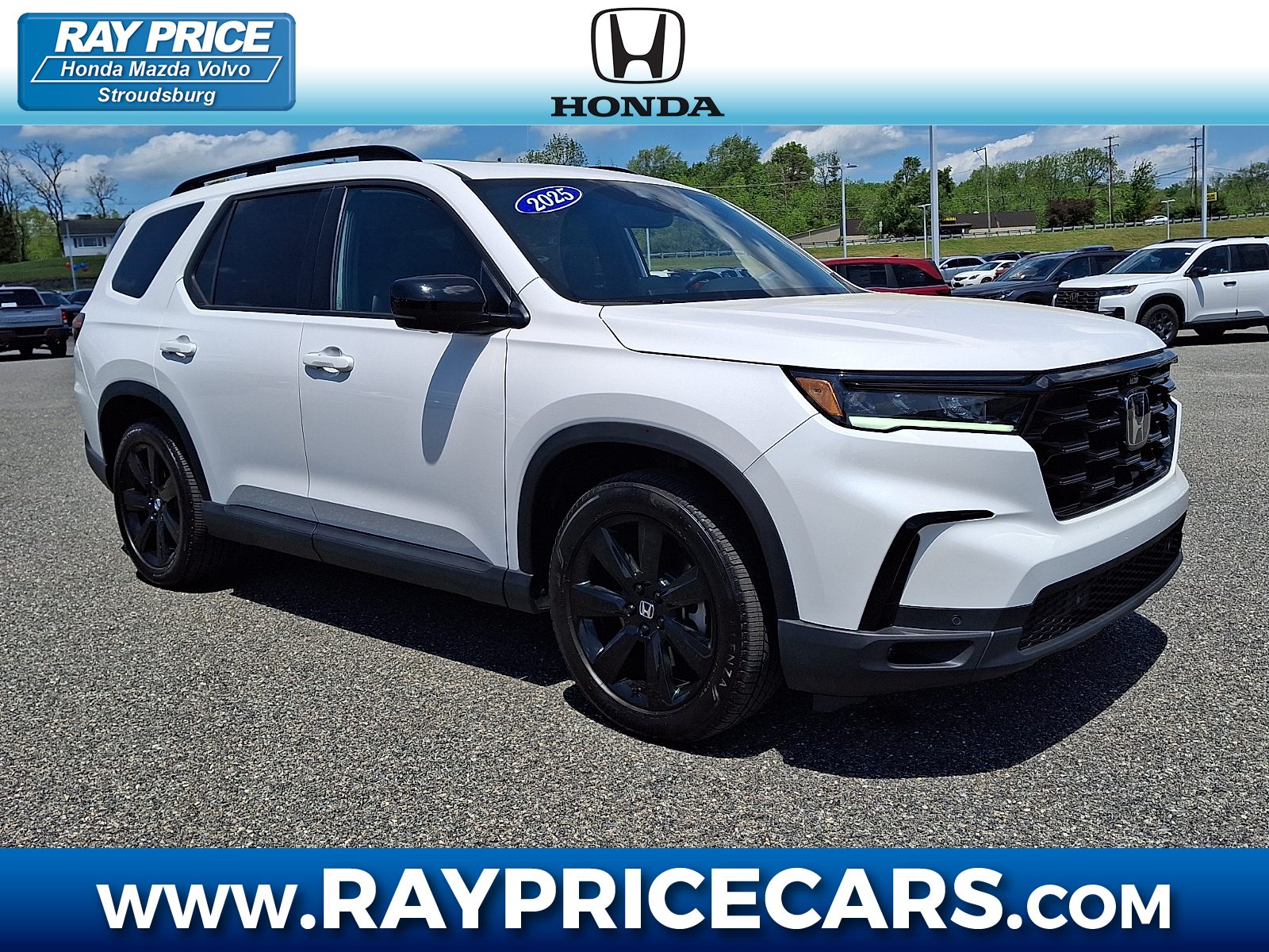 Gray (Platinum White Pearl - WX) 2025 Honda Pilot Black Edition AWD SUV / Crossover All-Wheel Drive Automatic