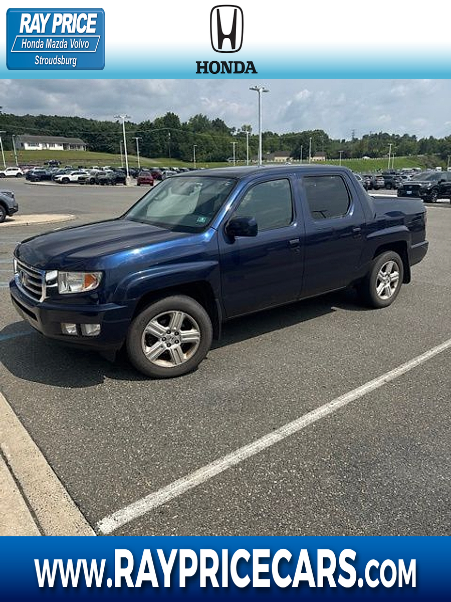 Black (Obsidian Blue Pearl) 2014 Honda Ridgeline Pickup Truck Four-Wheel Drive 5-Speed Automatic
