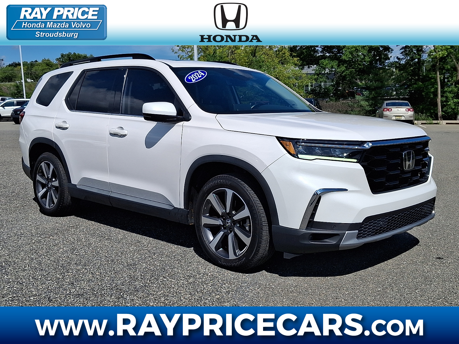 Platinum White Pearl 2024 Honda Pilot SUV / Crossover All-Wheel Drive Automatic