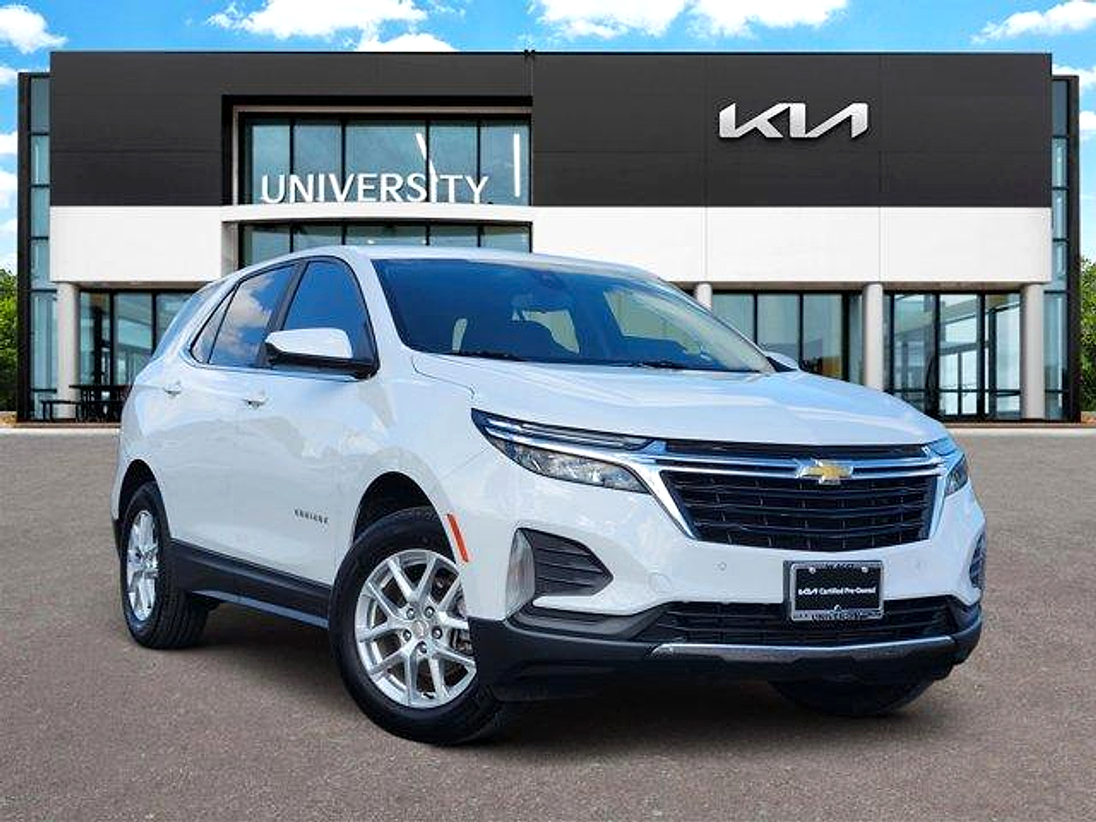 Summit White 2023 Chevrolet Equinox SUV / Crossover Front-Wheel Drive 6-Speed Automatic