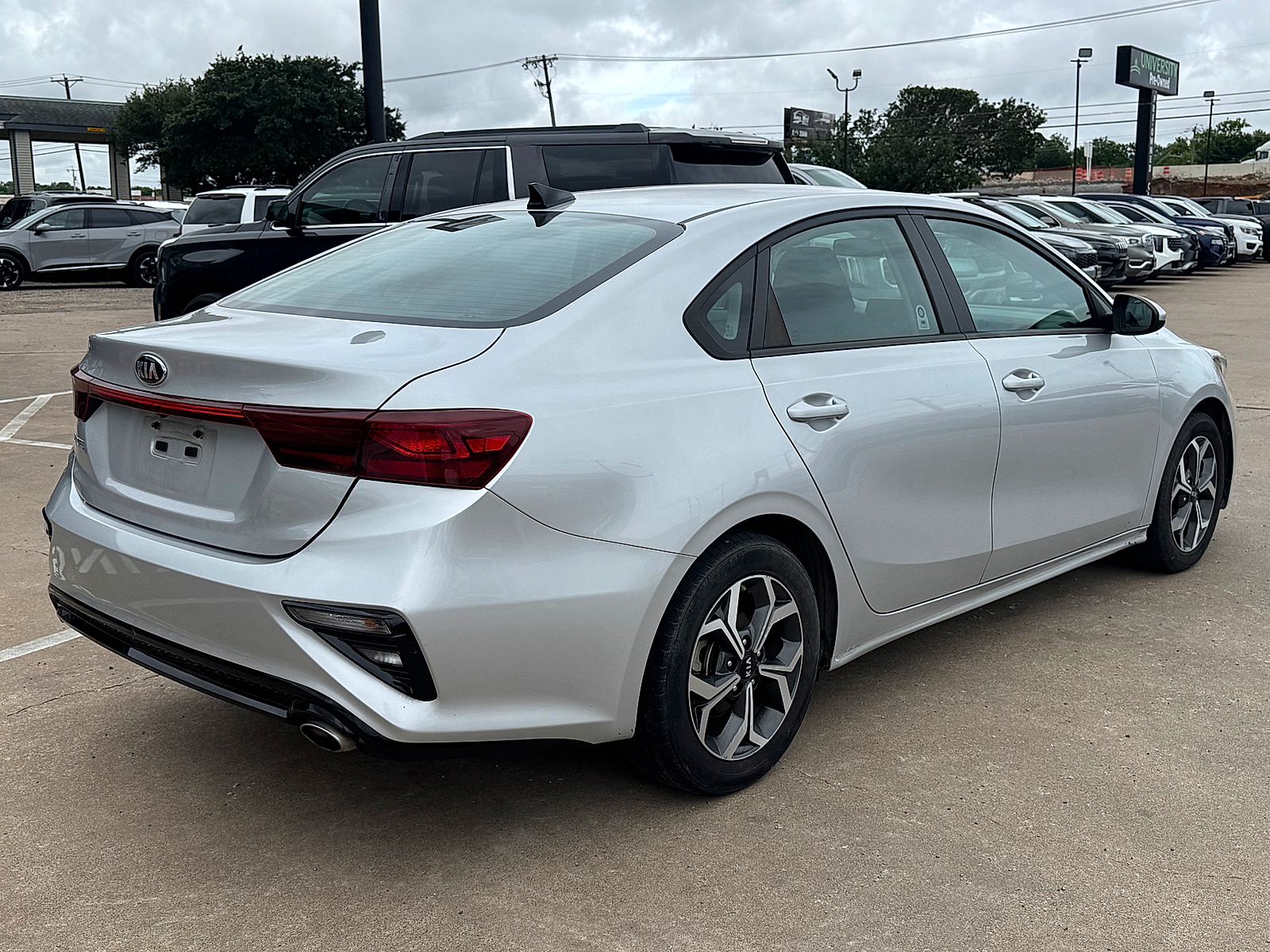 Silky Silver 2021 Kia Forte Sedan Front-Wheel Drive Continuously Variable Transmission