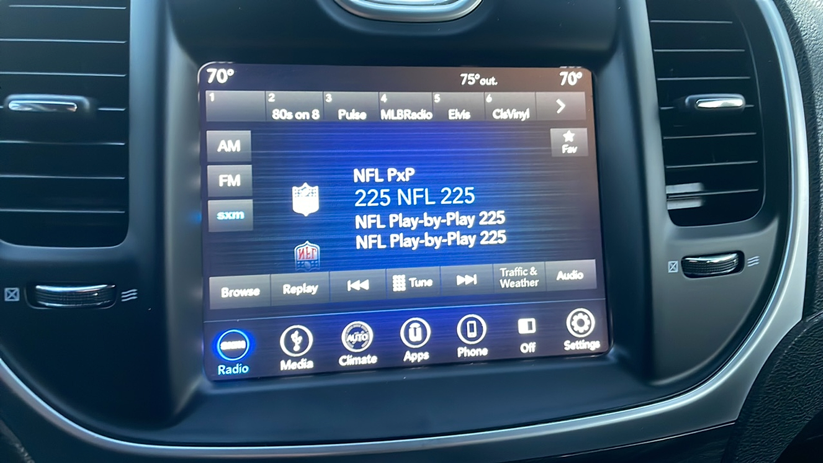2018 Chrysler 300 Touring photo 29