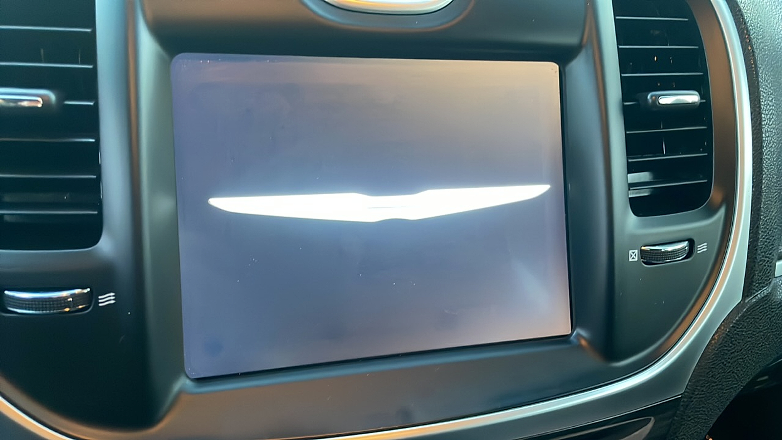 2018 Chrysler 300 Touring photo 27