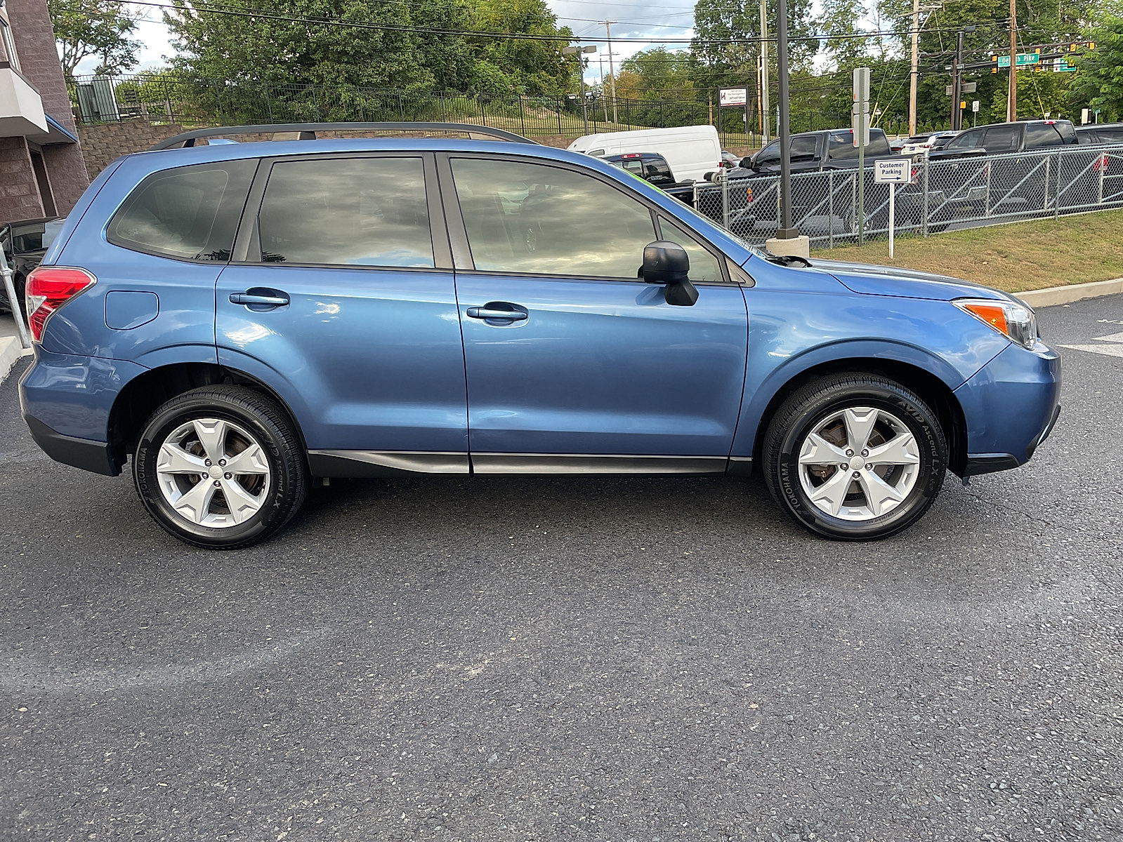 2016 Subaru Forester 2.5i