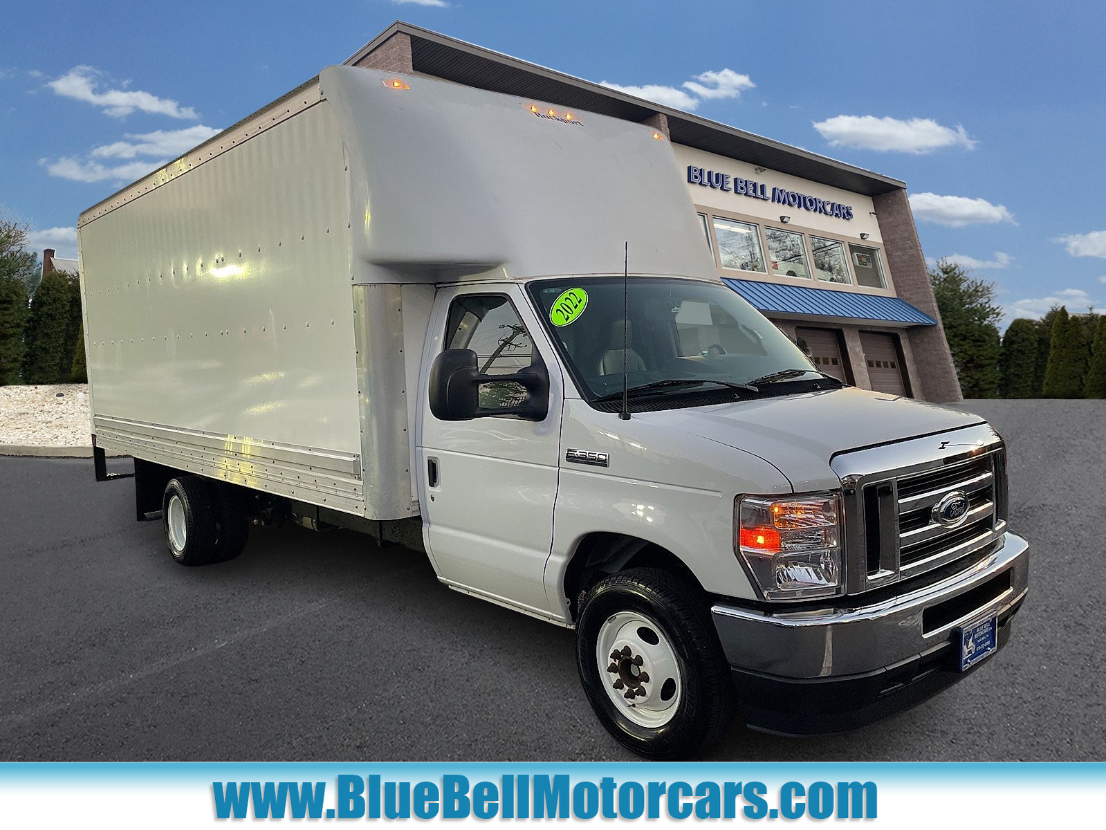 2022 Ford E-350 Cutaway