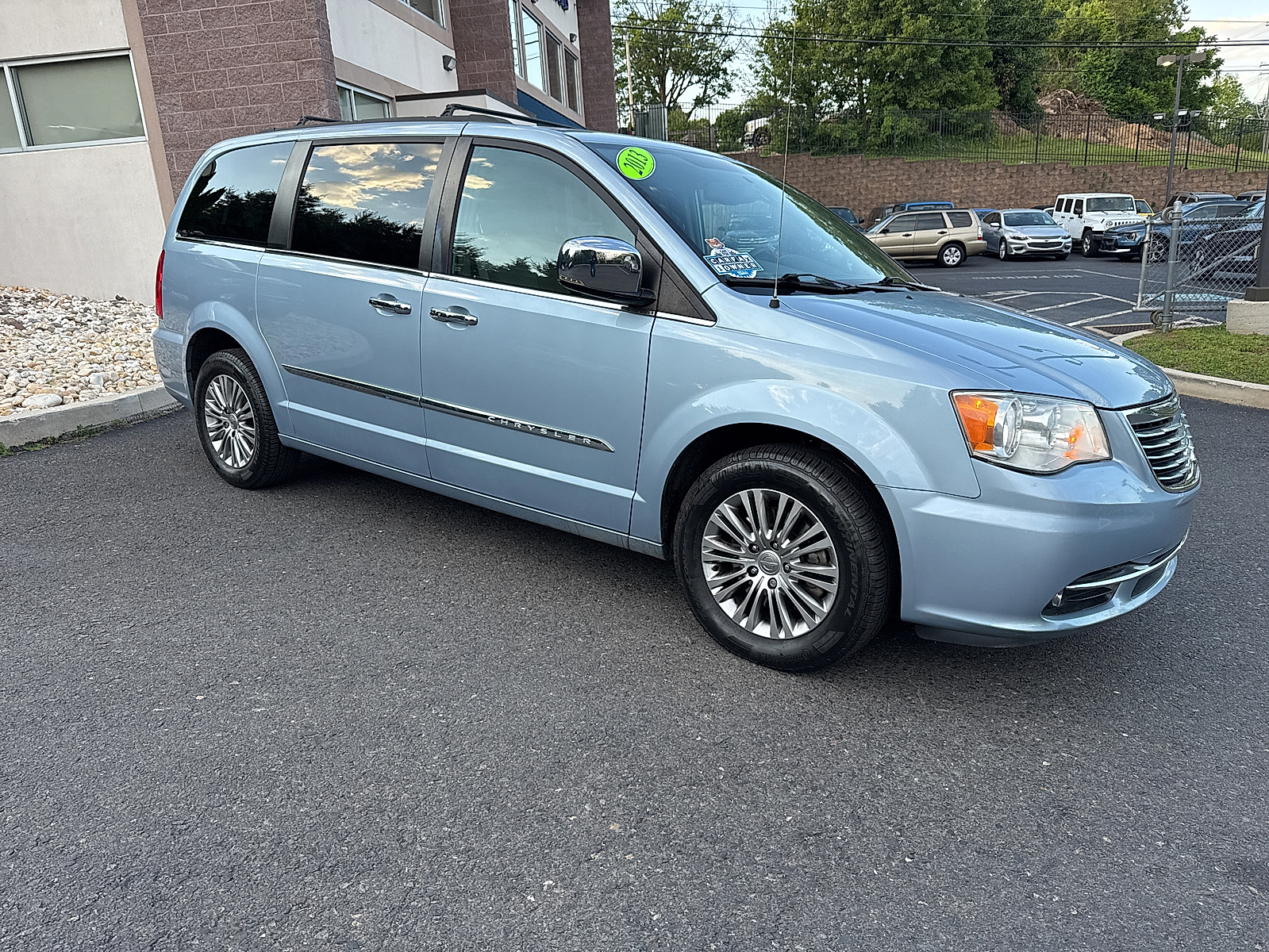 2013 Chrysler Town & Country Touring-L