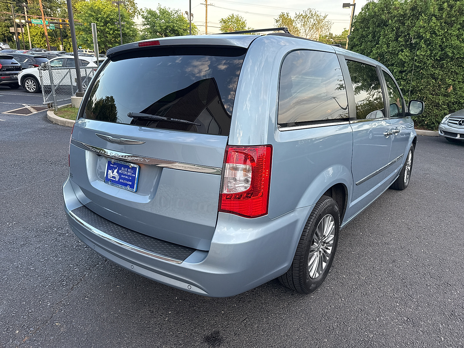 2013 Chrysler Town & Country Touring-L
