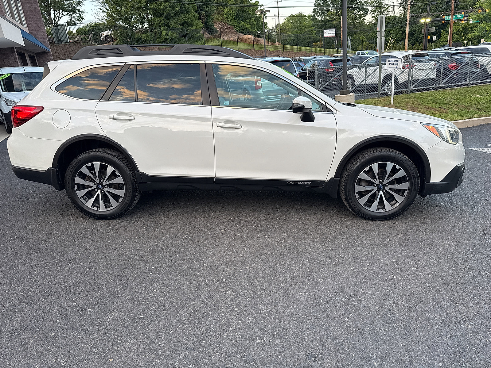 2016 Subaru Outback 2.5i Limited