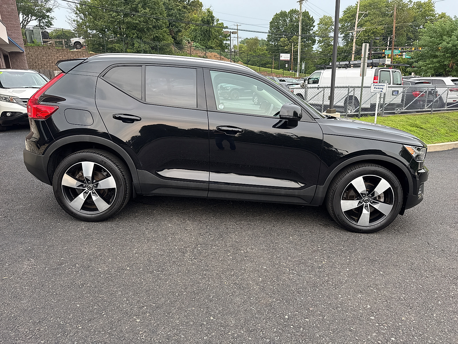 2020 Volvo XC40 T5 Momentum