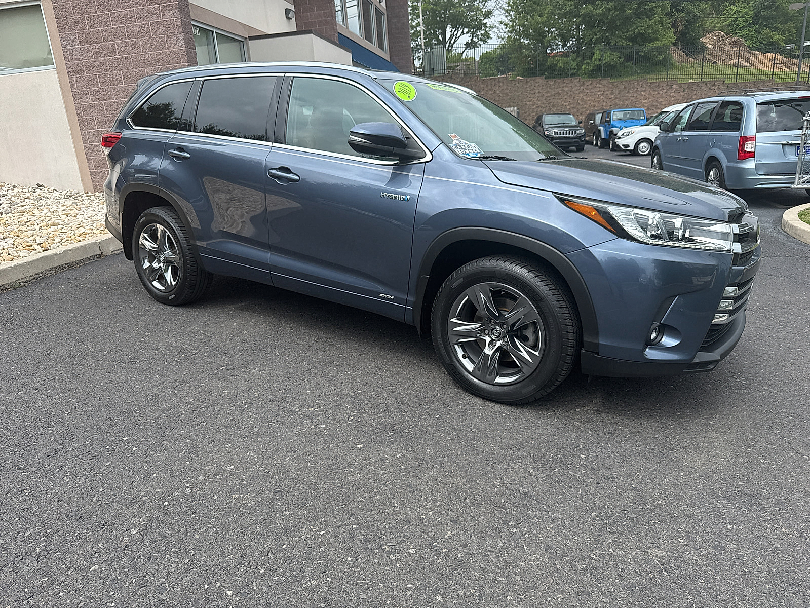 2019 Toyota Highlander Hybrid Limited Platinum