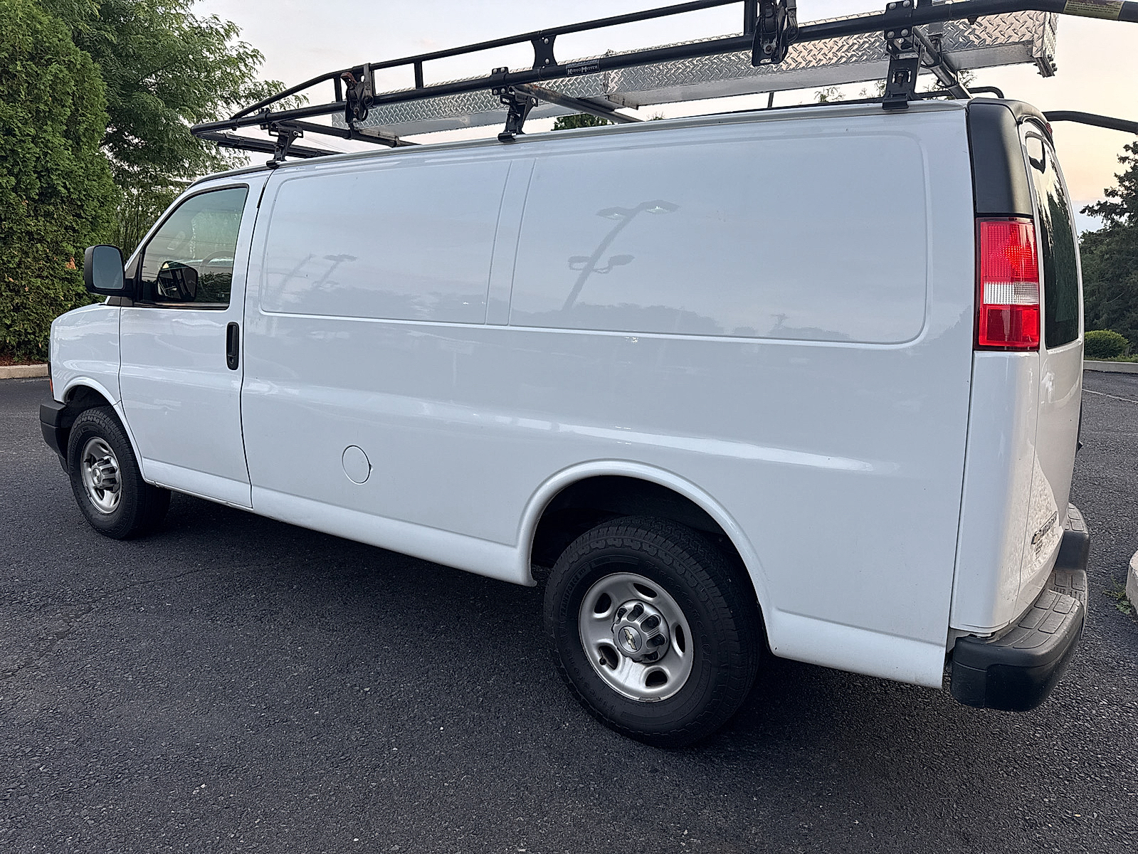 2021 Chevrolet Express Cargo RWD 2500 Regular Wheelbase WT