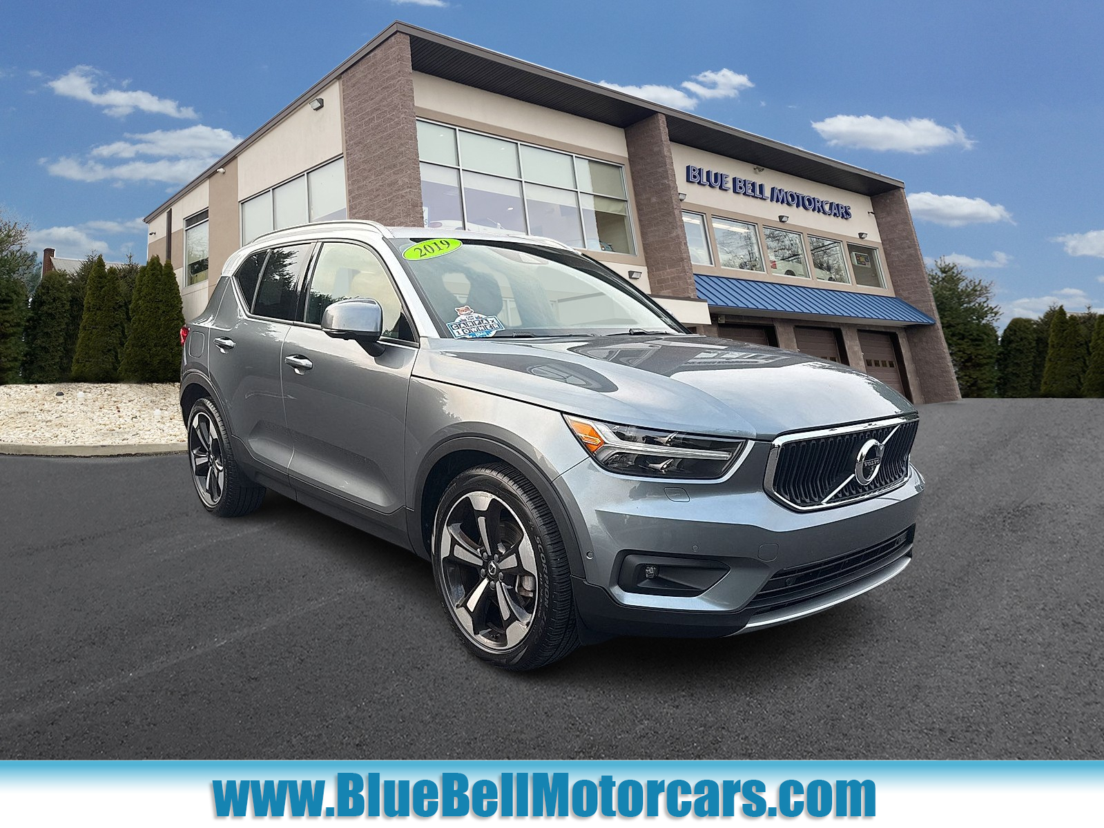2019 Volvo XC40 T5 Momentum