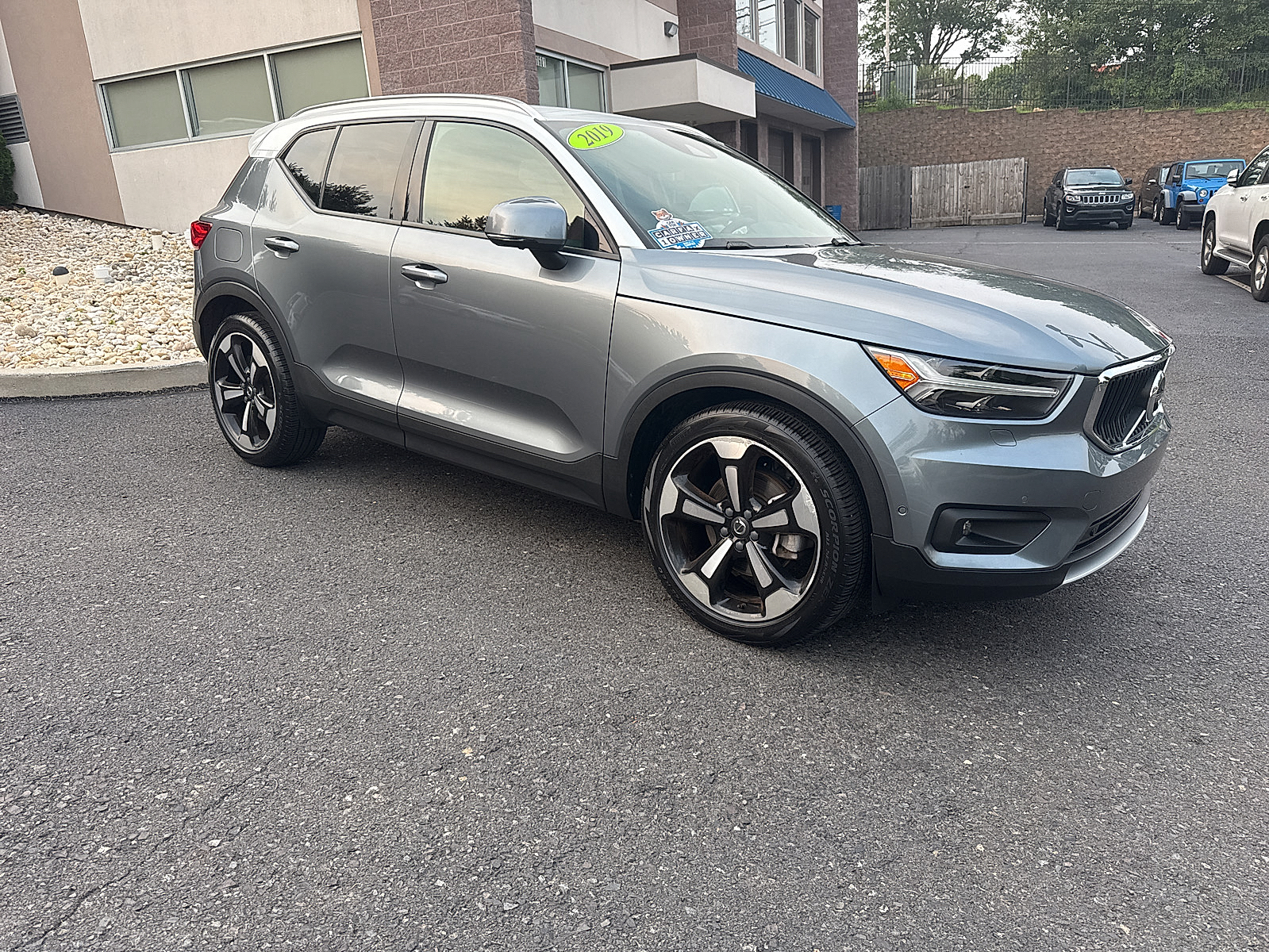 2019 Volvo XC40 T5 Momentum
