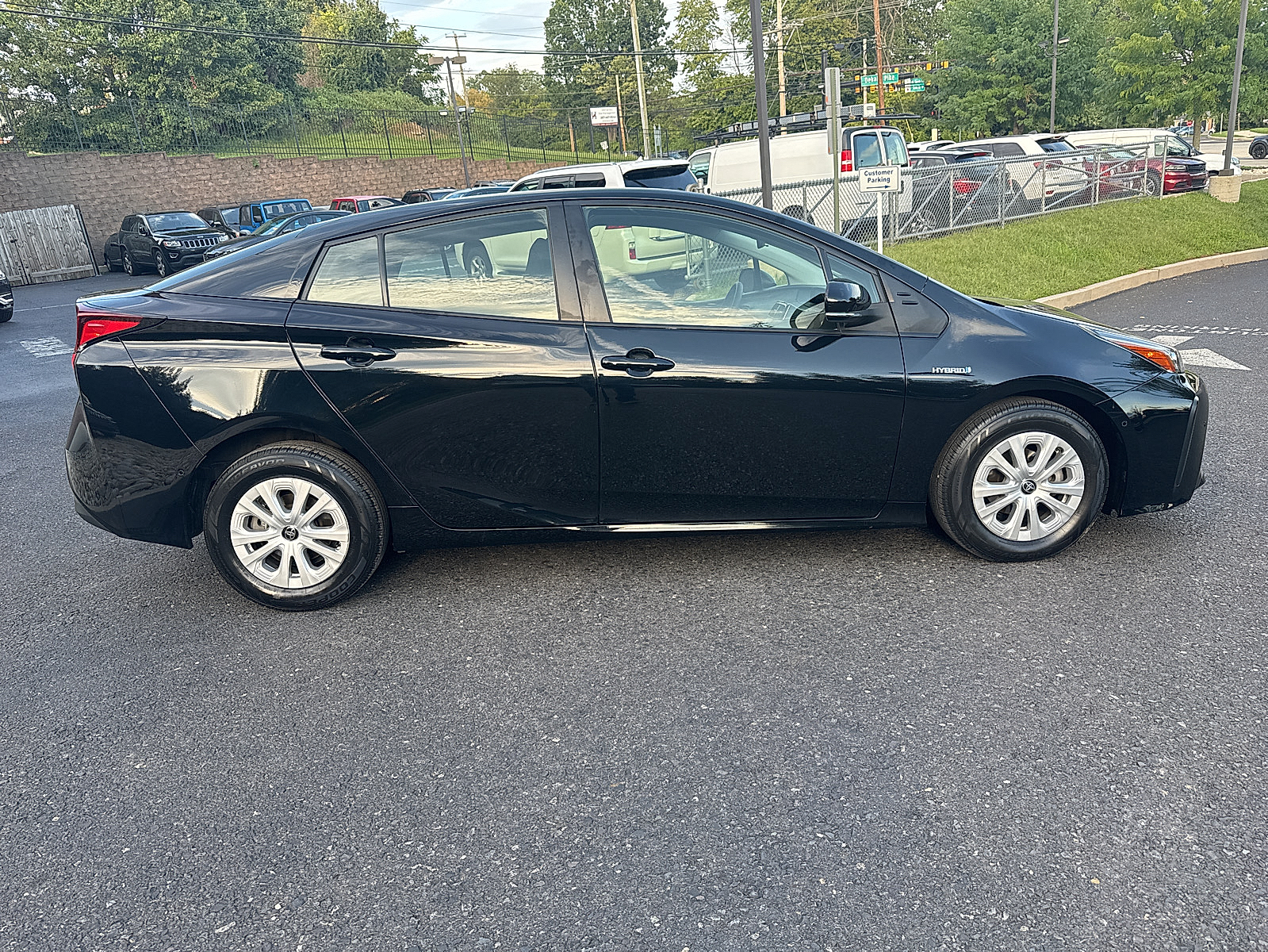 2021 Toyota Prius LE