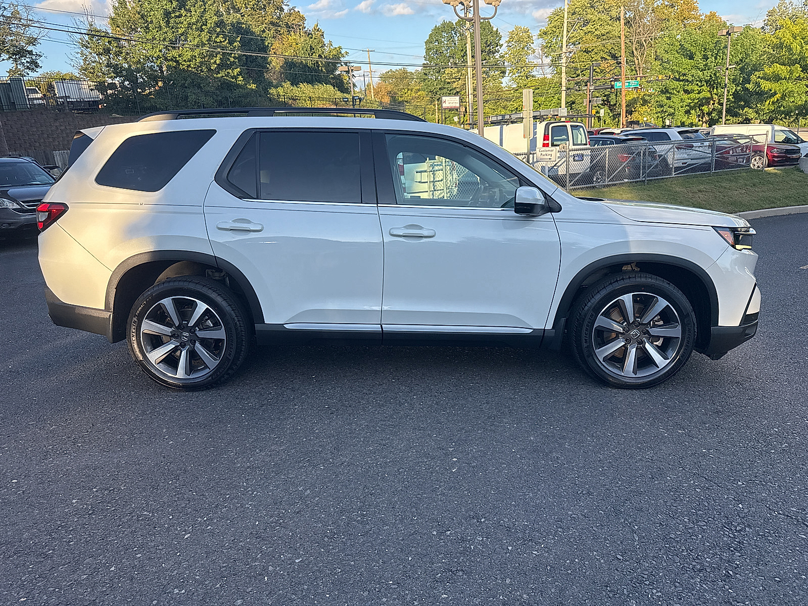 2023 Honda Pilot AWD Elite