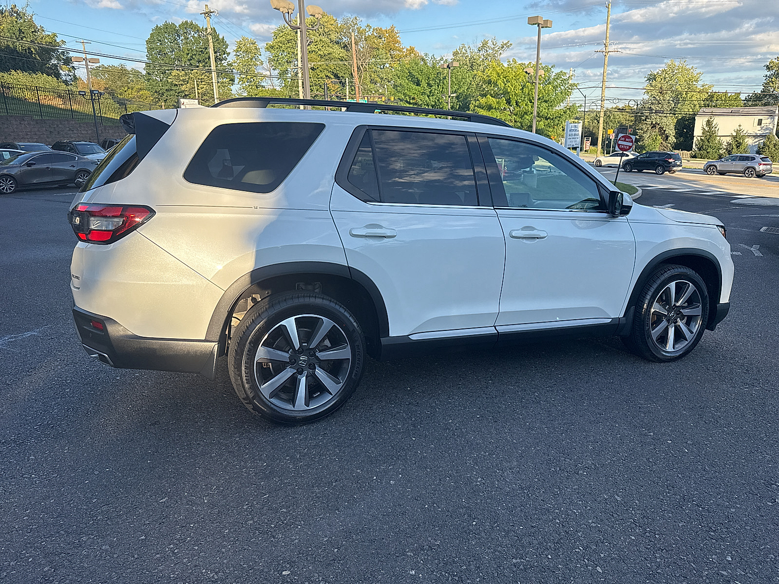 2023 Honda Pilot AWD Elite