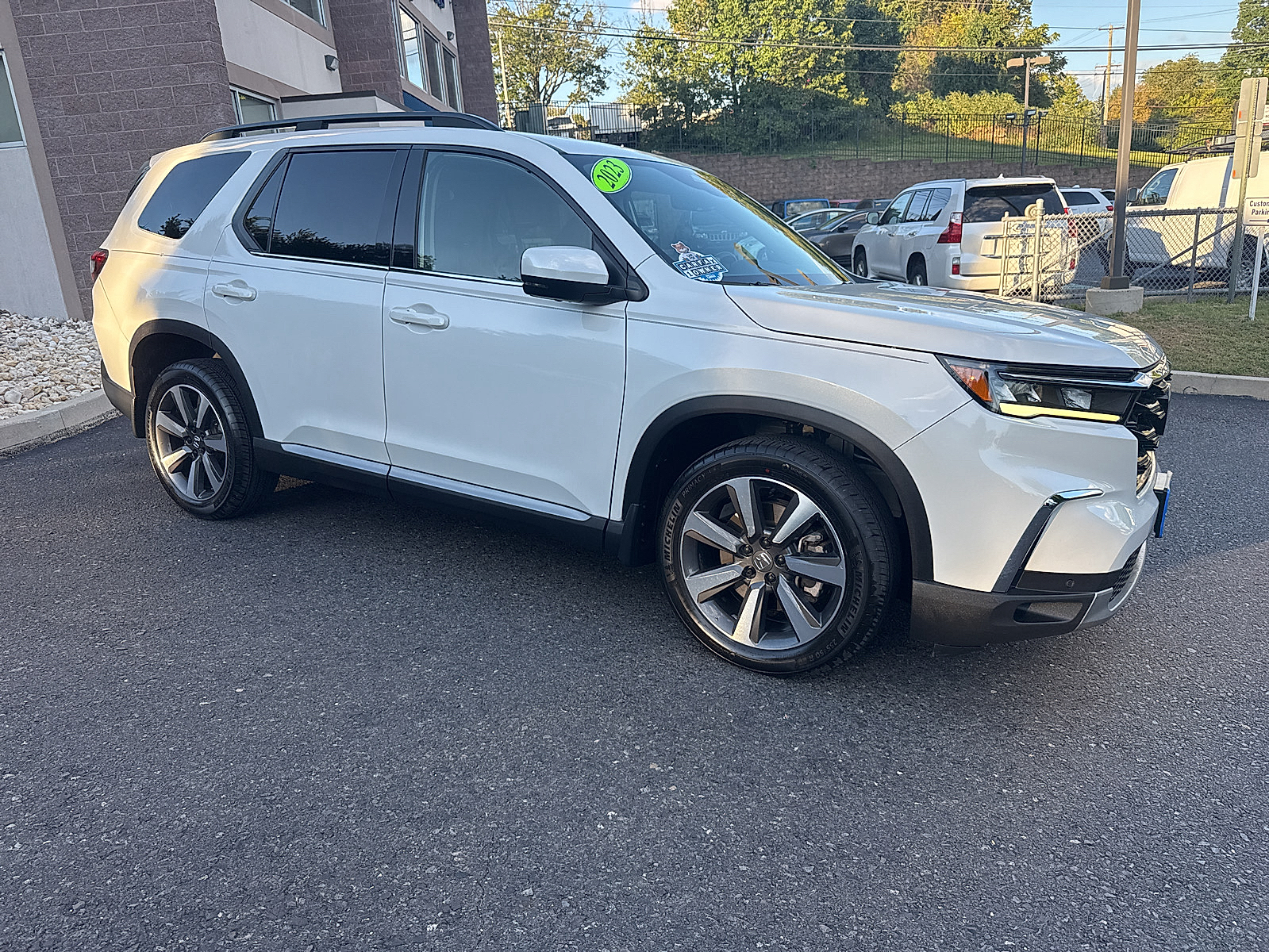 2023 Honda Pilot AWD Elite