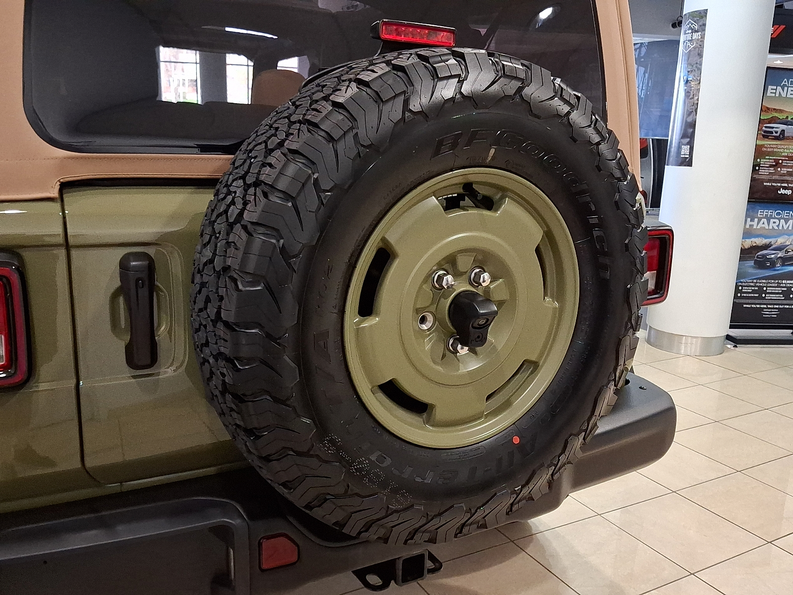 View vehicle photo 5