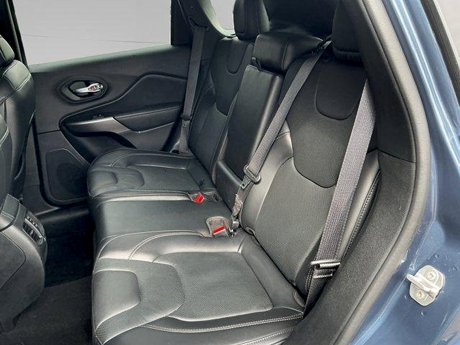 Used 2020 Jeep Cherokee Sedan