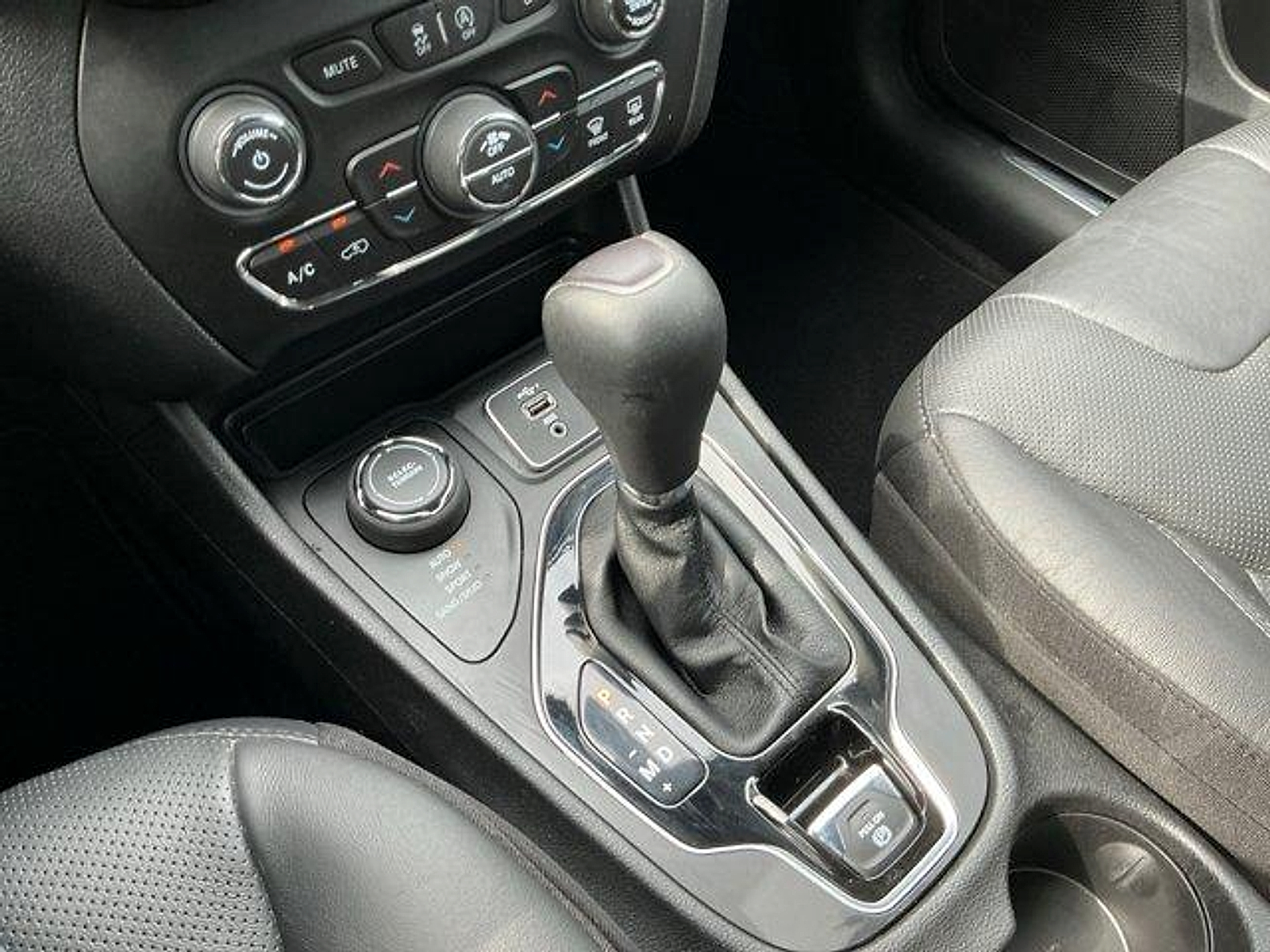 Used 2020 Jeep Cherokee Sedan