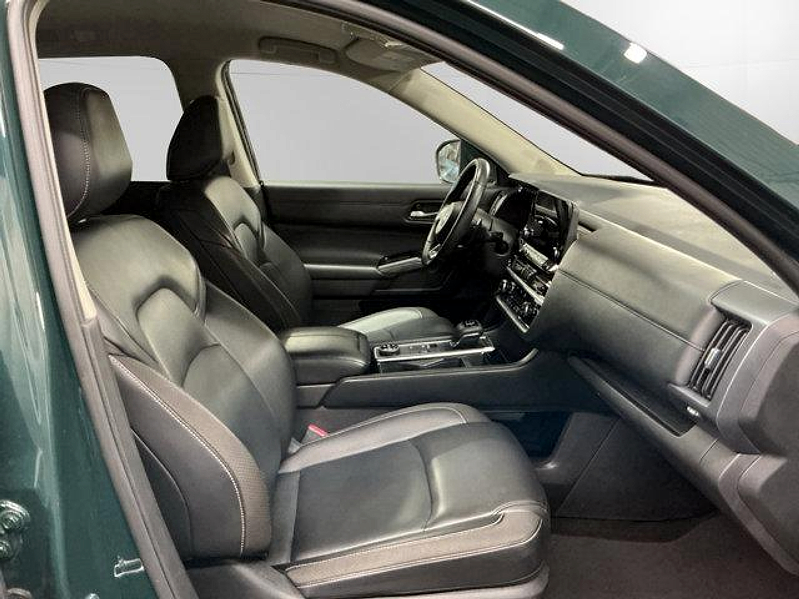 Used 2025 Nissan Pathfinder Sedan