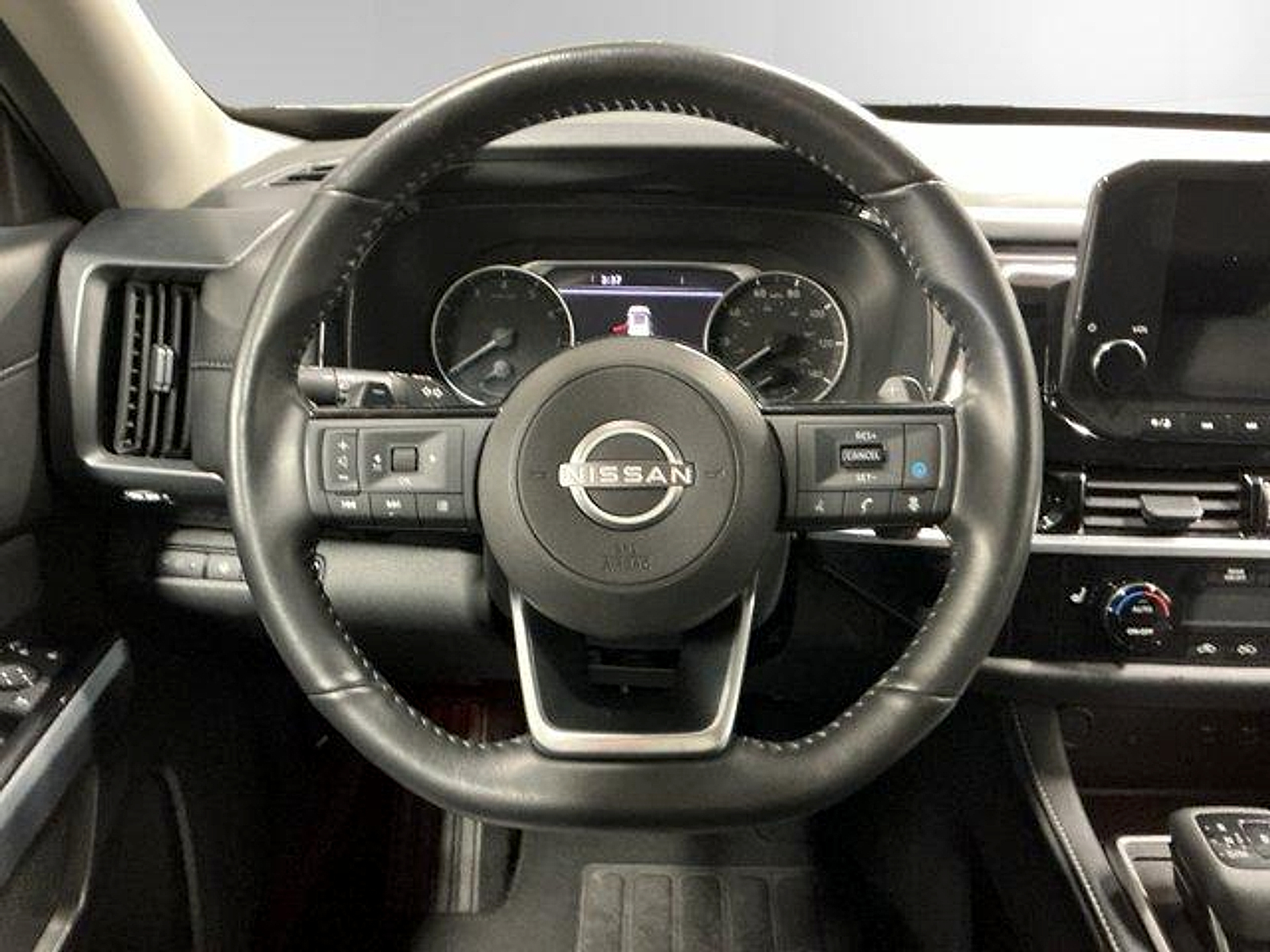 Used 2025 Nissan Pathfinder Sedan