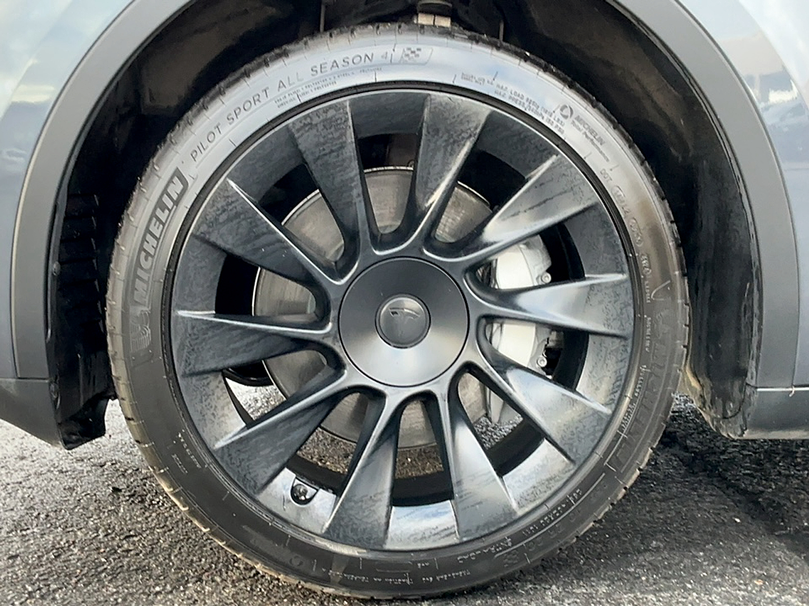 Used 2023 Tesla Model Y Sedan