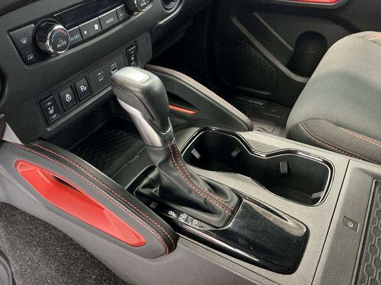 Used 2023 Nissan Frontier Sedan