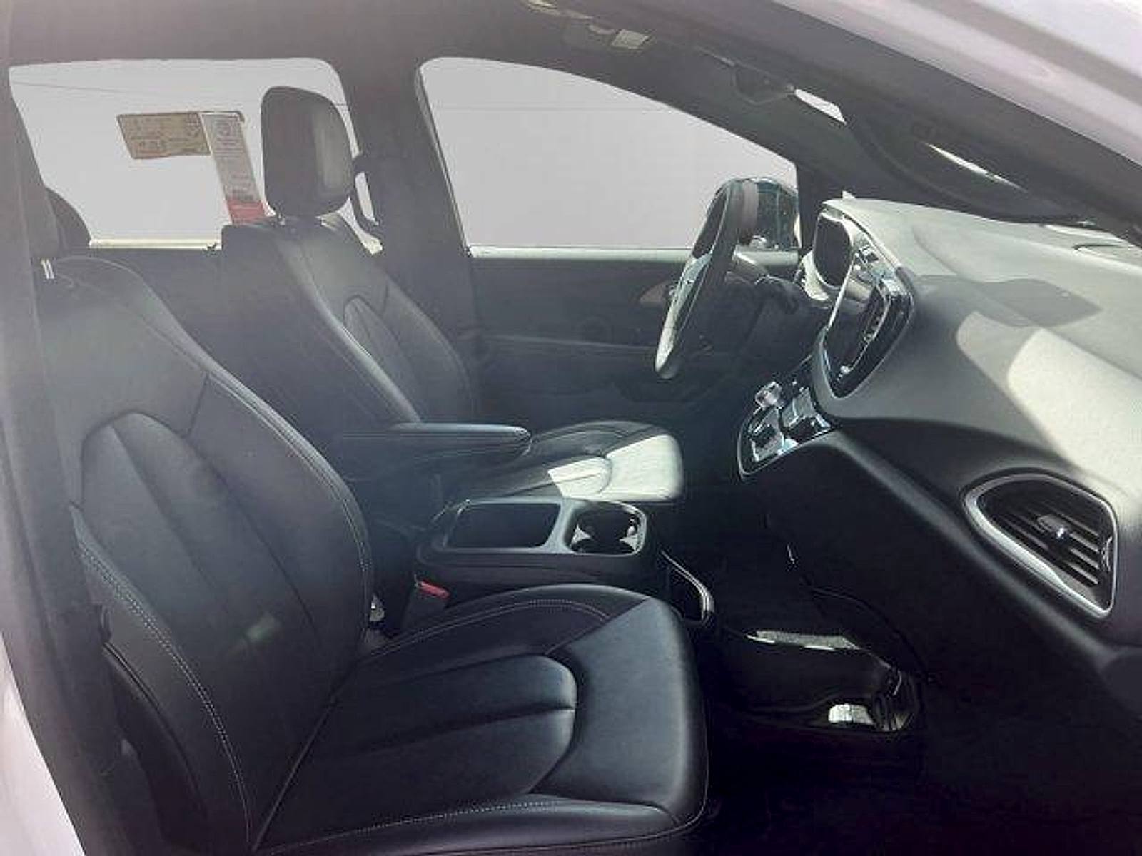 Used 2025 Chrysler Pacifica Sedan