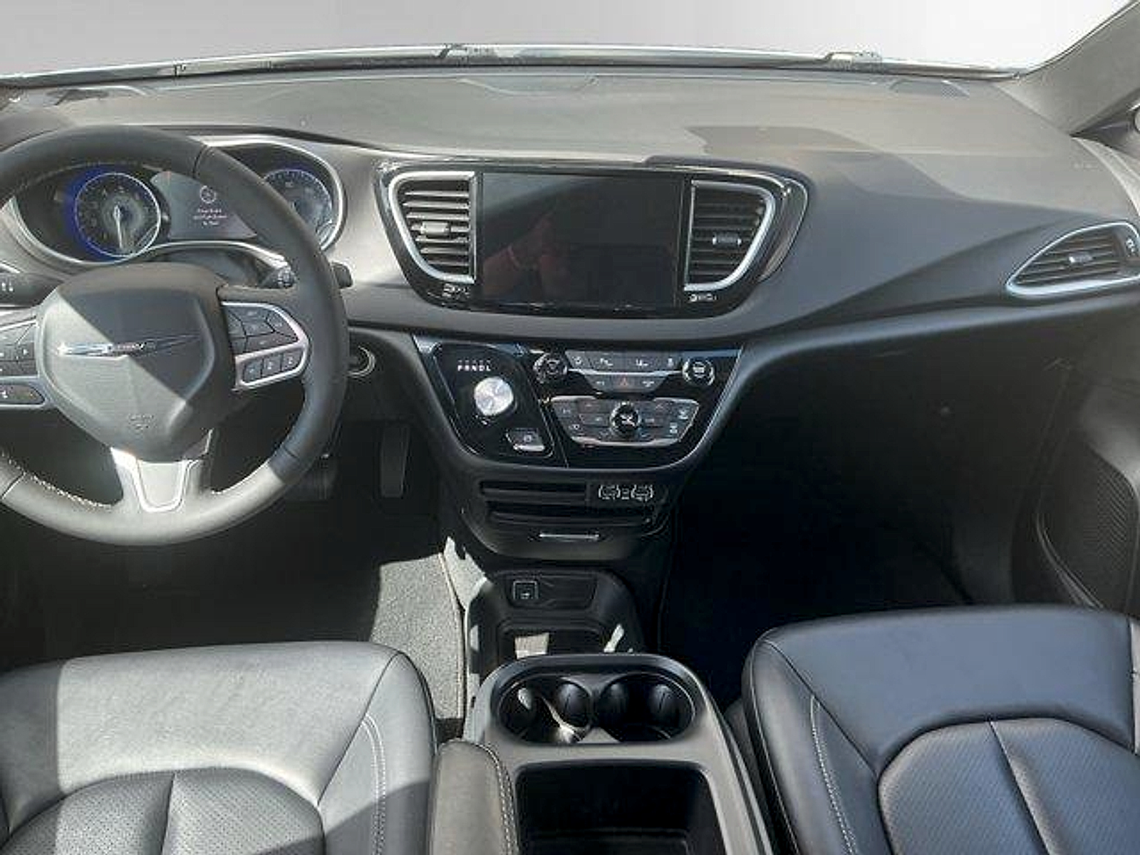 Used 2025 Chrysler Pacifica Sedan