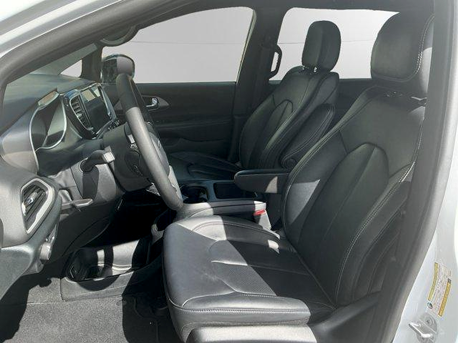 Used 2025 Chrysler Pacifica Sedan