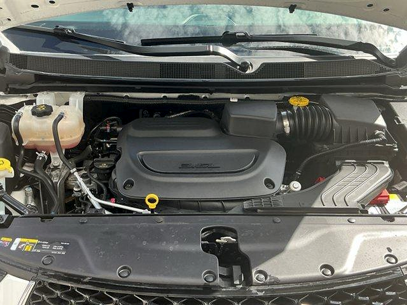 Used 2025 Chrysler Pacifica Sedan