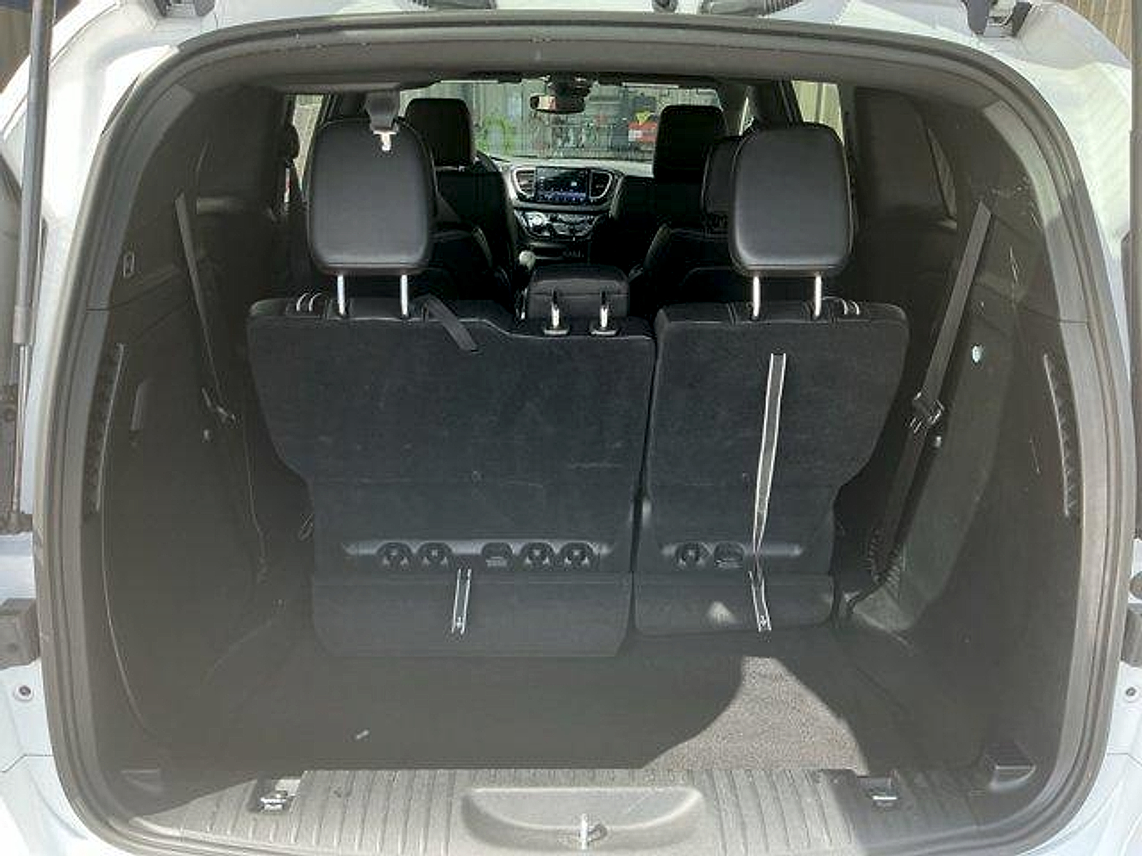 Used 2025 Chrysler Pacifica Sedan