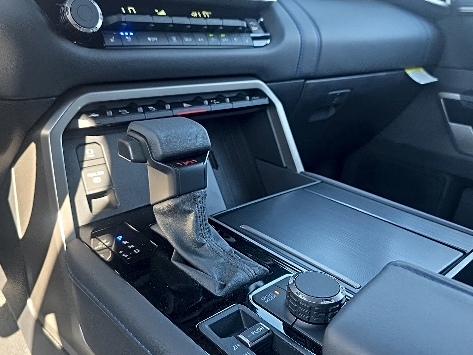 2026 Toyota Tundra Platinum - Photo 15