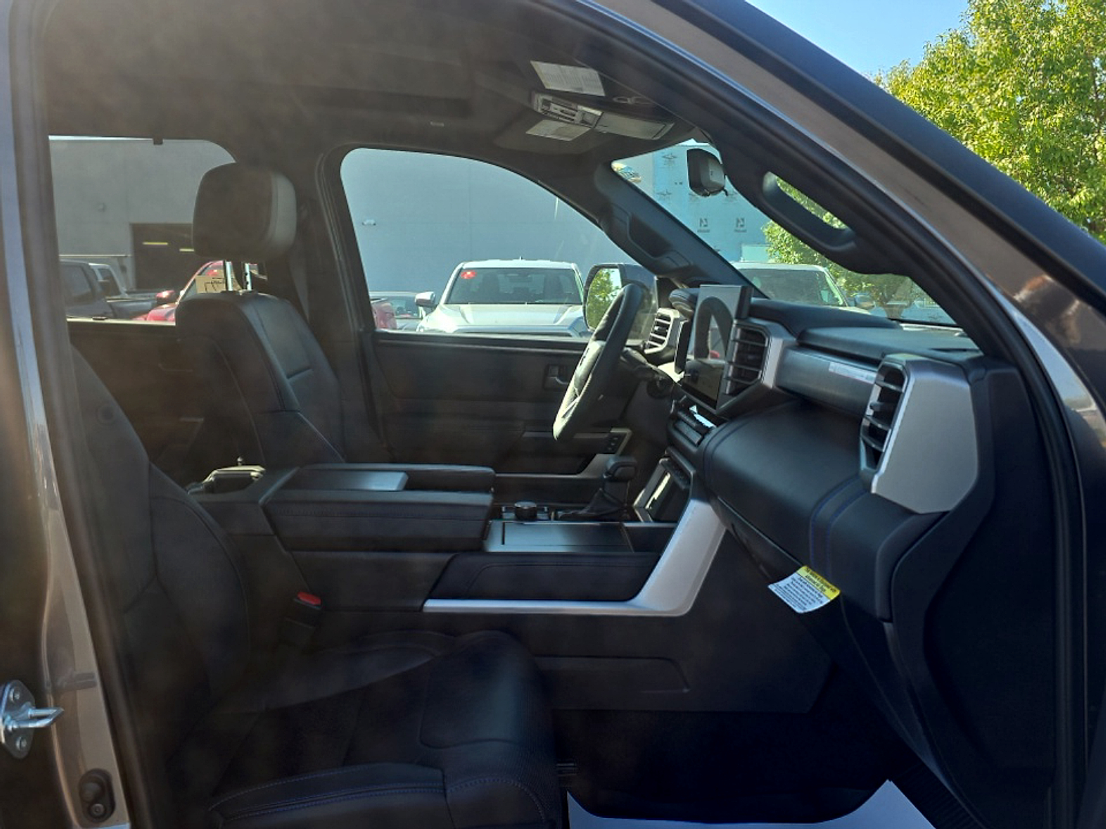 2026 Toyota Tundra Platinum - Photo 18