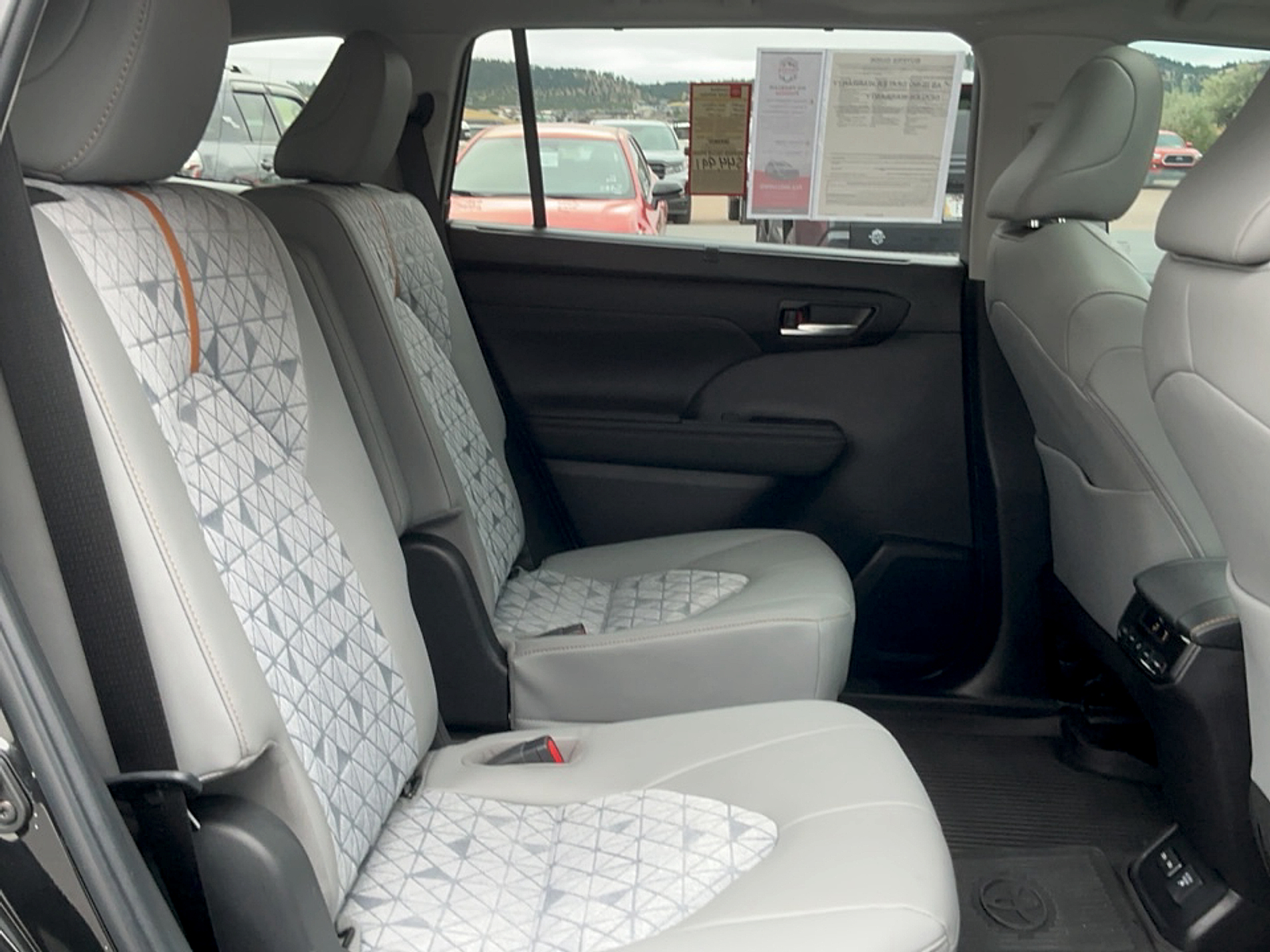 Used 2023 Toyota Highlander Sedan
