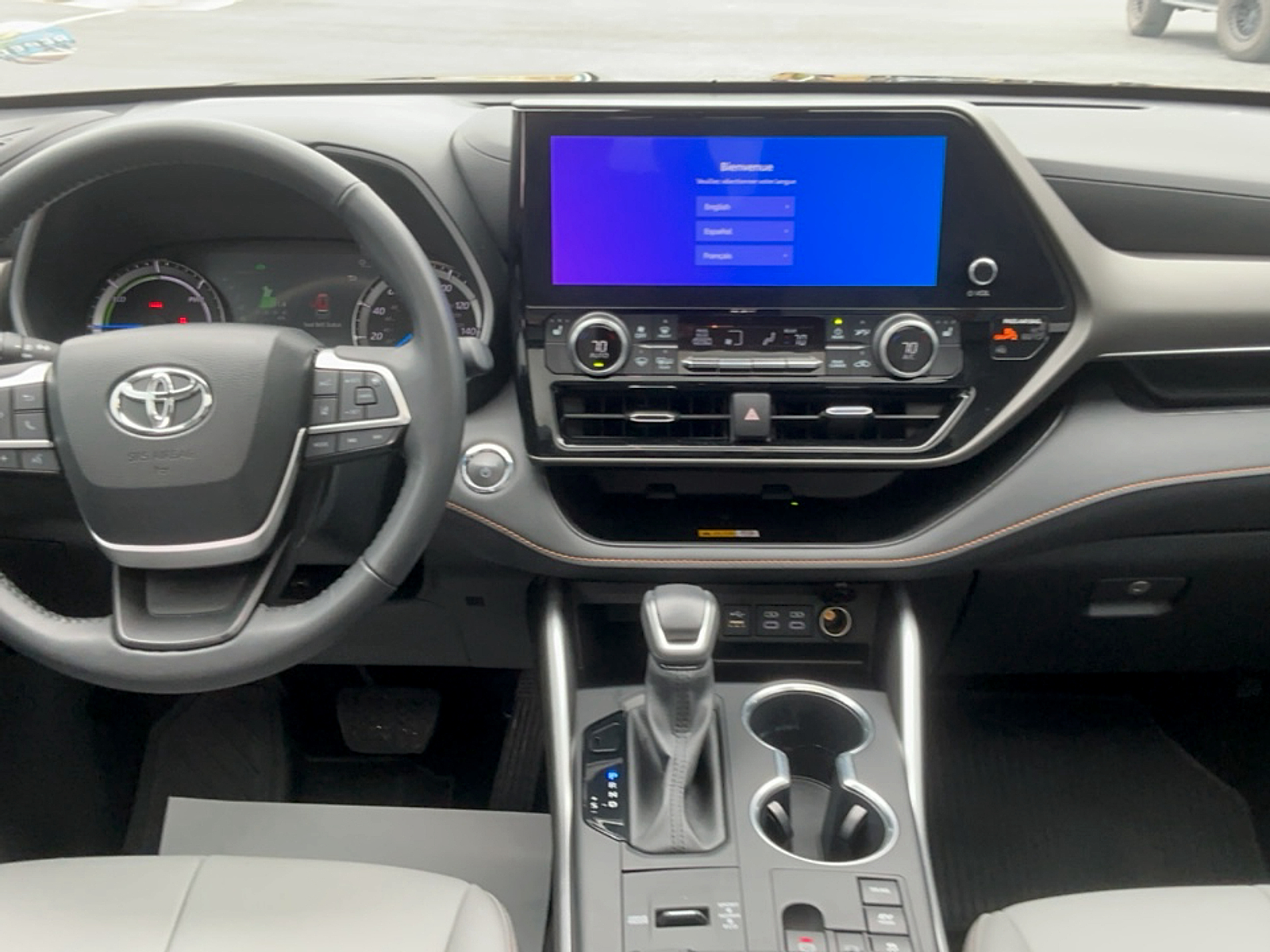 Used 2023 Toyota Highlander Sedan