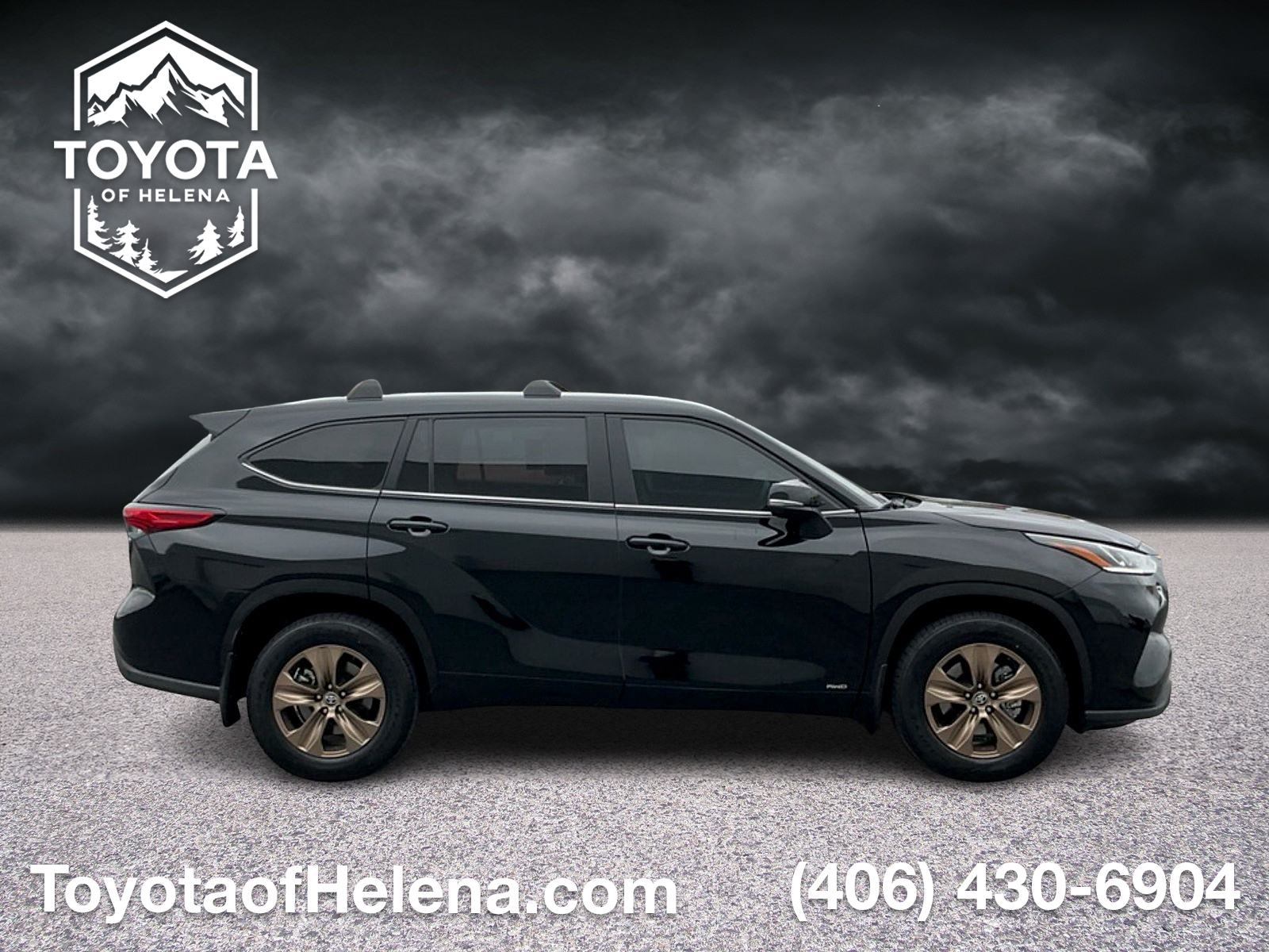 Used 2023 Toyota Highlander Sedan