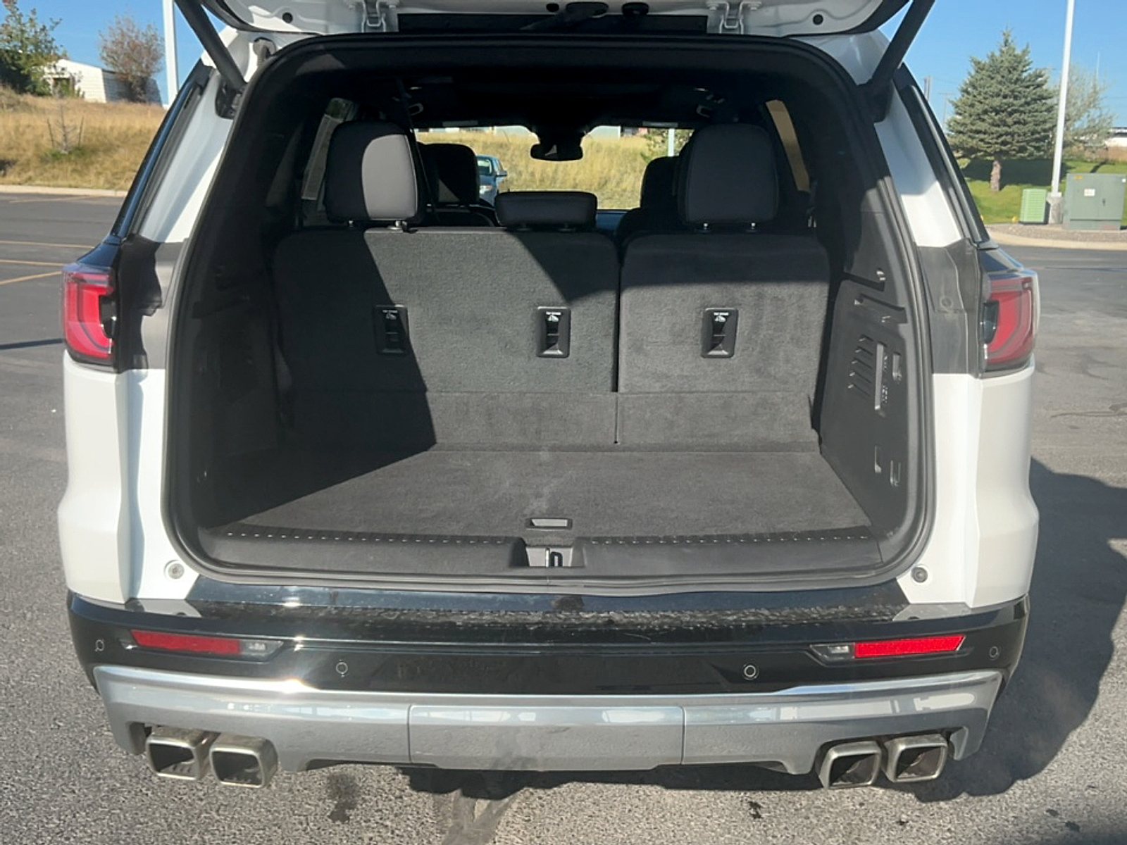 Used 2025 GMC Acadia Sedan
