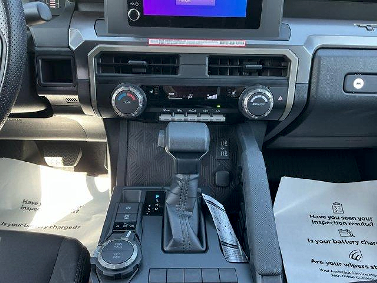 2026 Toyota Tacoma SR5 - Photo 11