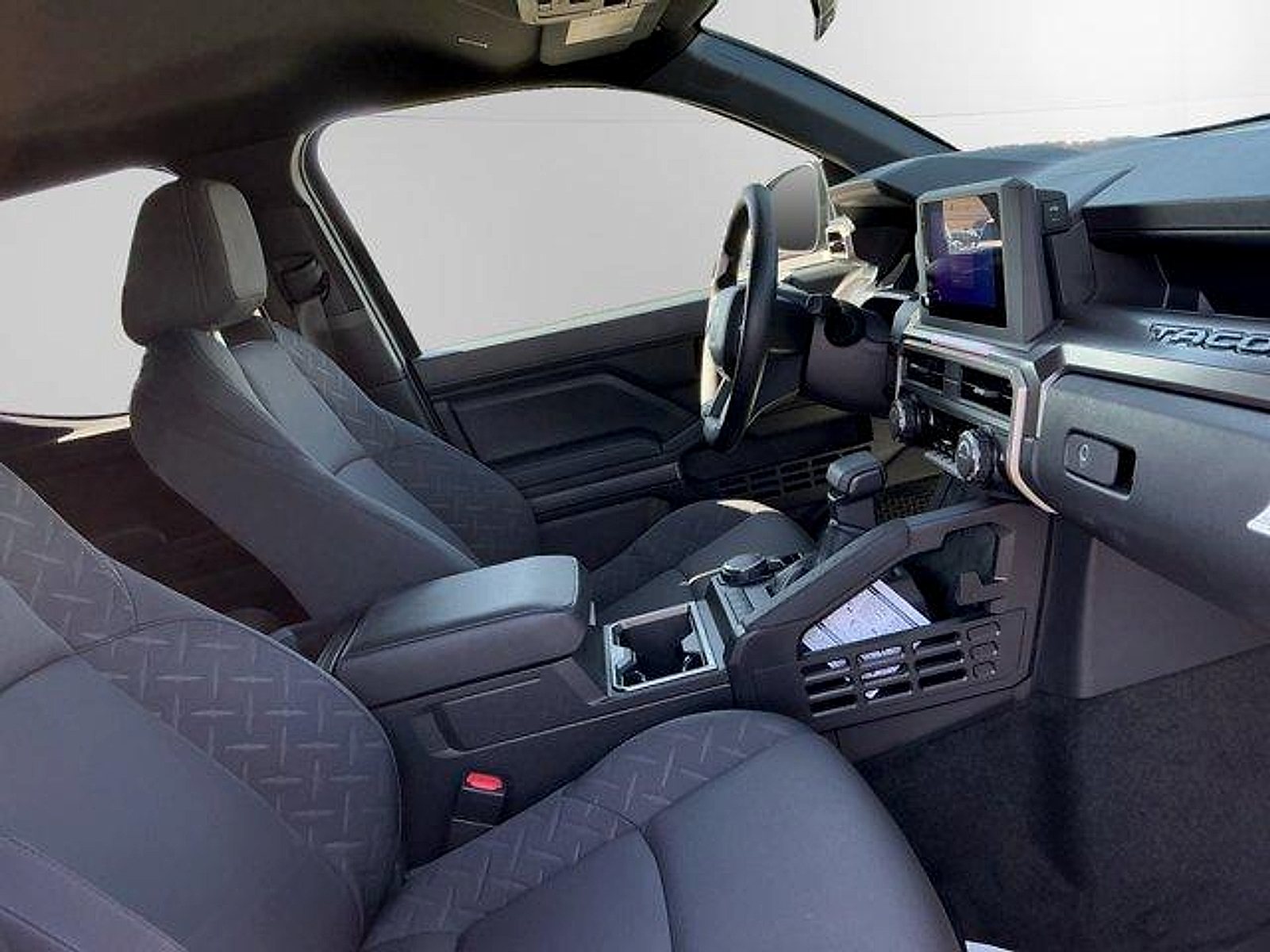 2026 Toyota Tacoma SR5 - Photo 15