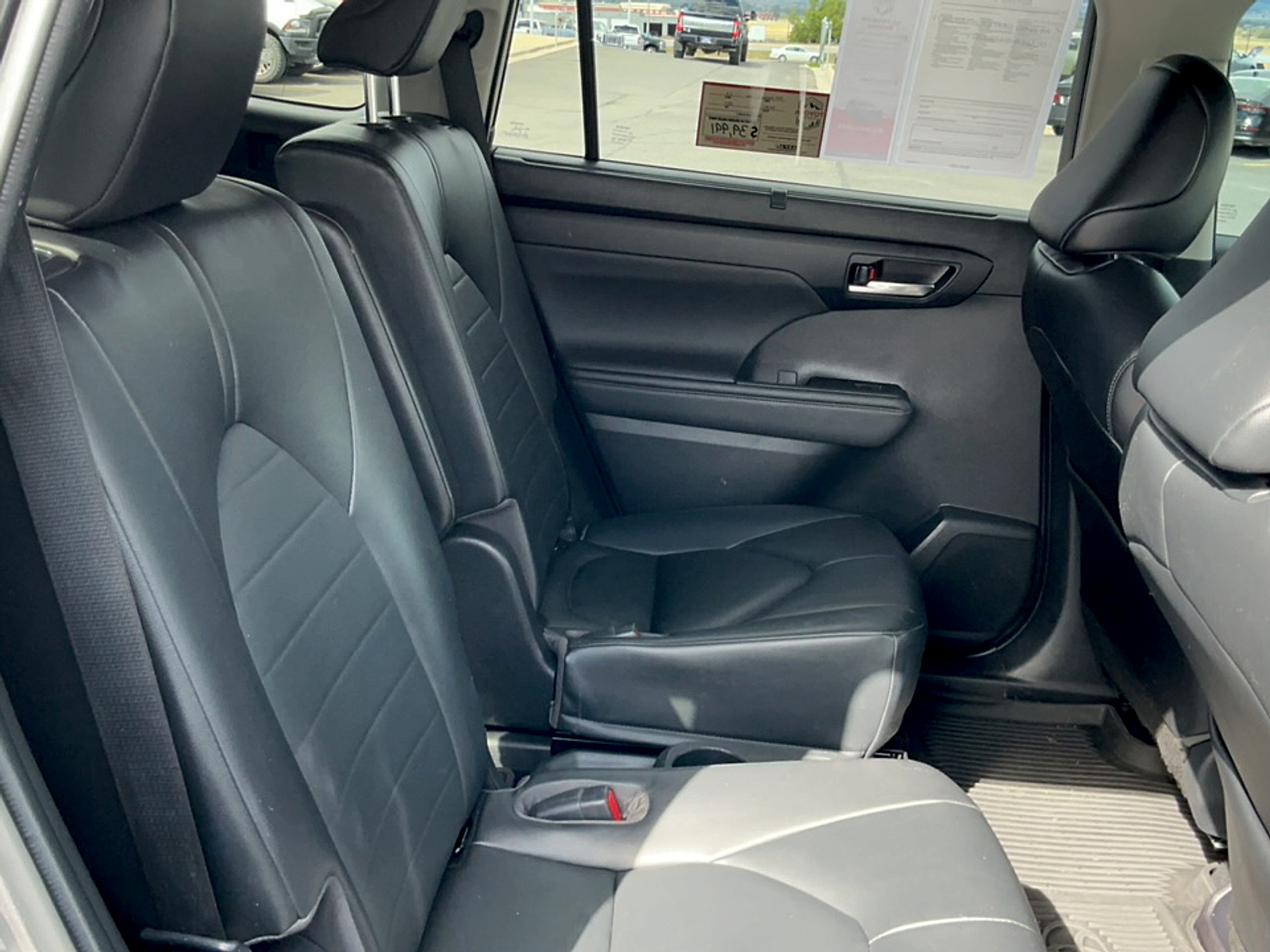 Used 2023 Toyota Highlander Sedan