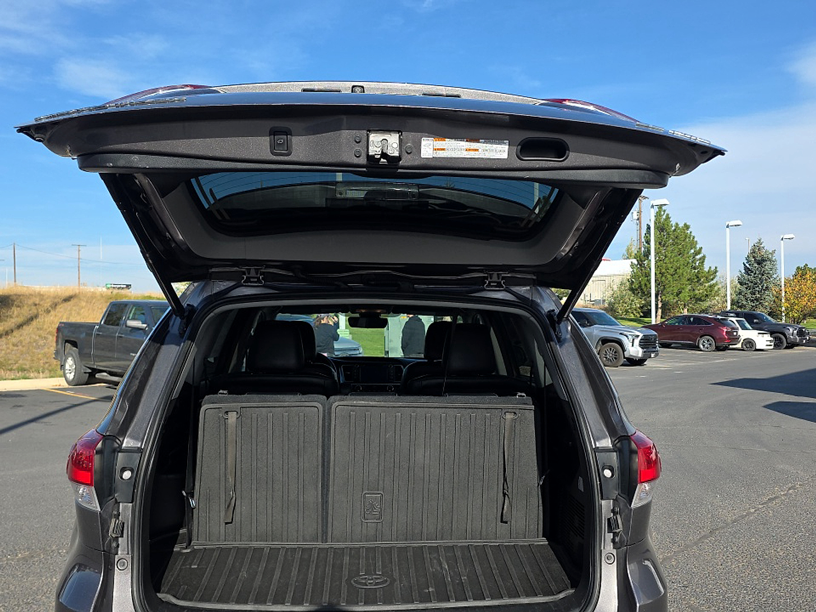 Used 2017 Toyota Highlander SUV