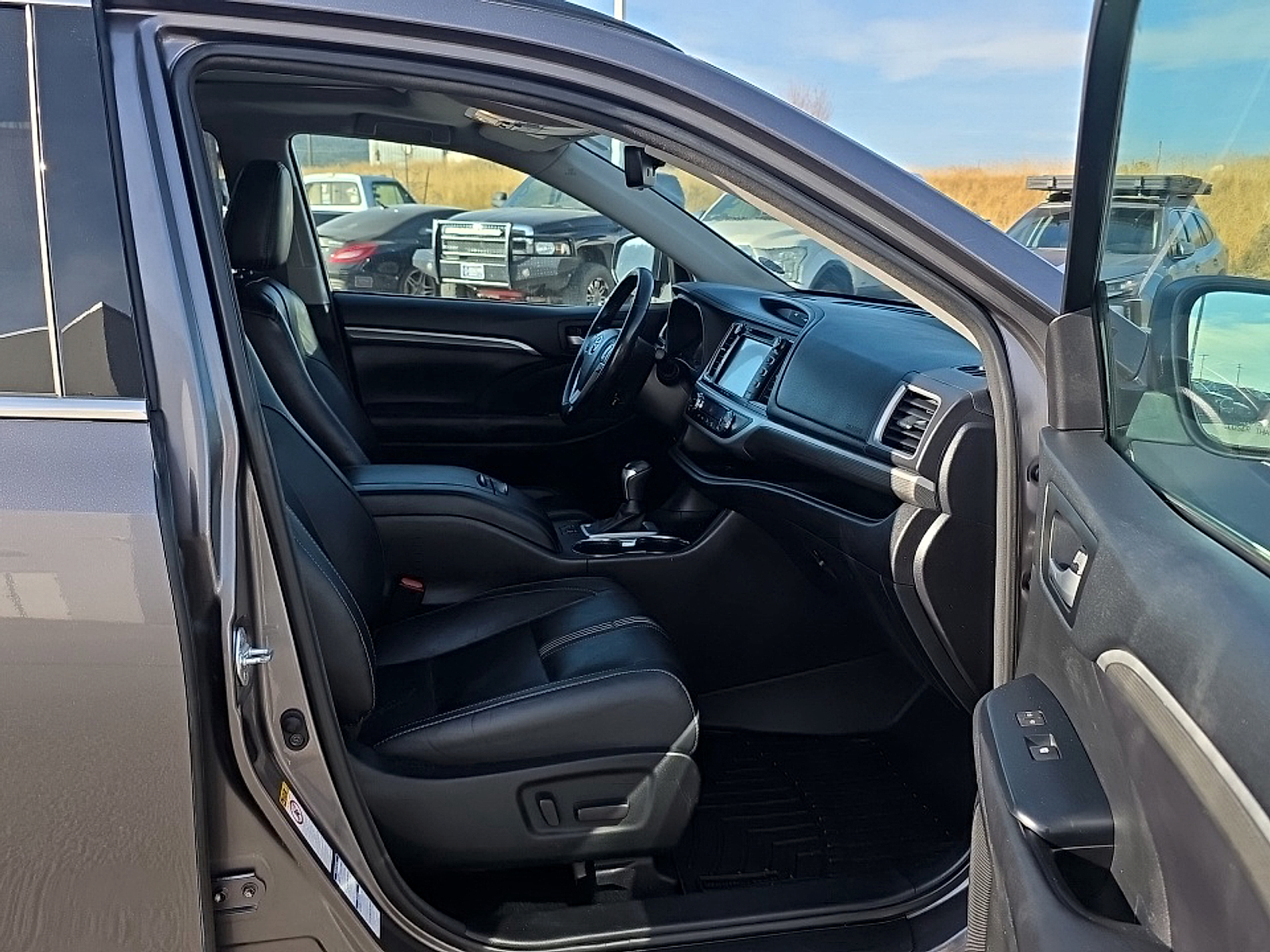 Used 2017 Toyota Highlander SUV